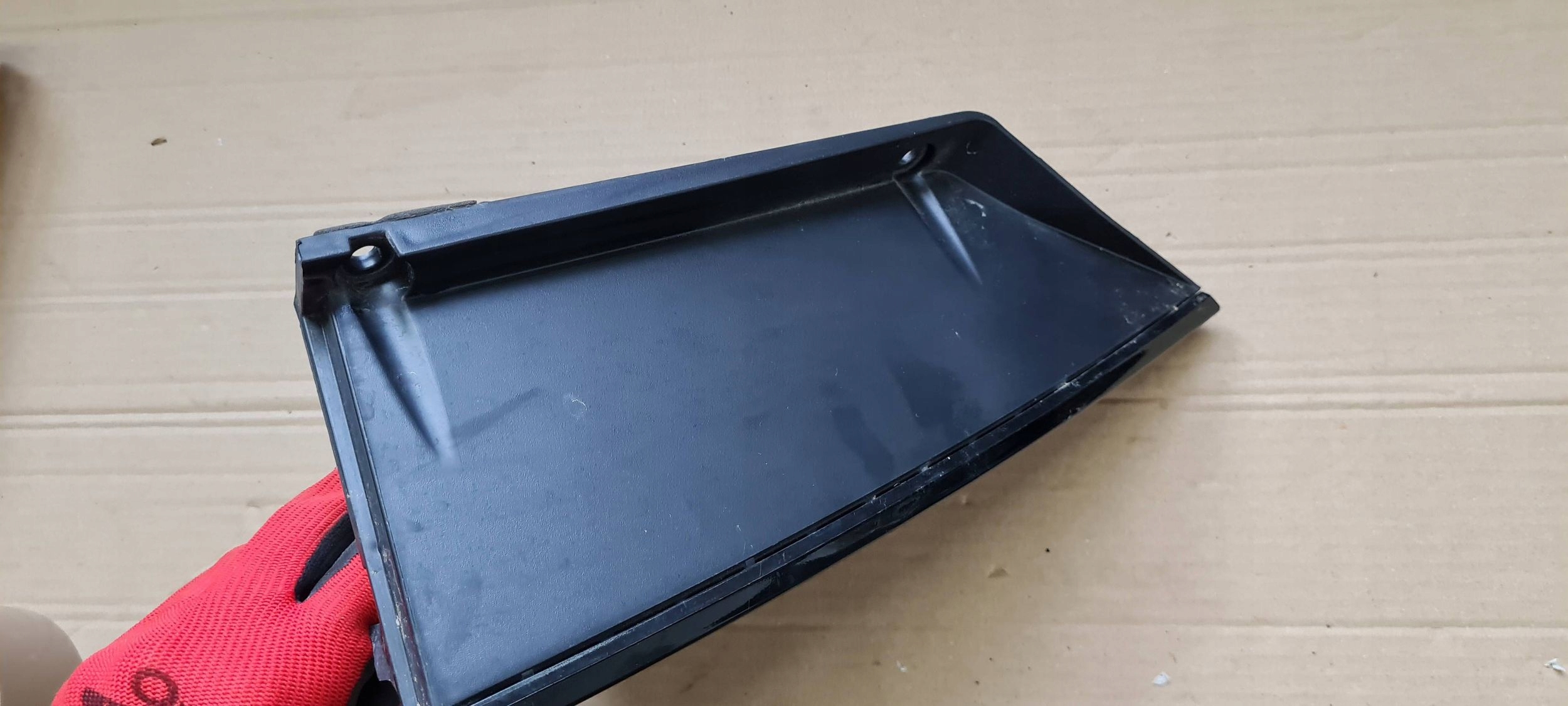 Chrysler Pacifica 2022 cover moulding TROJKAT bonnet right 68227308AD