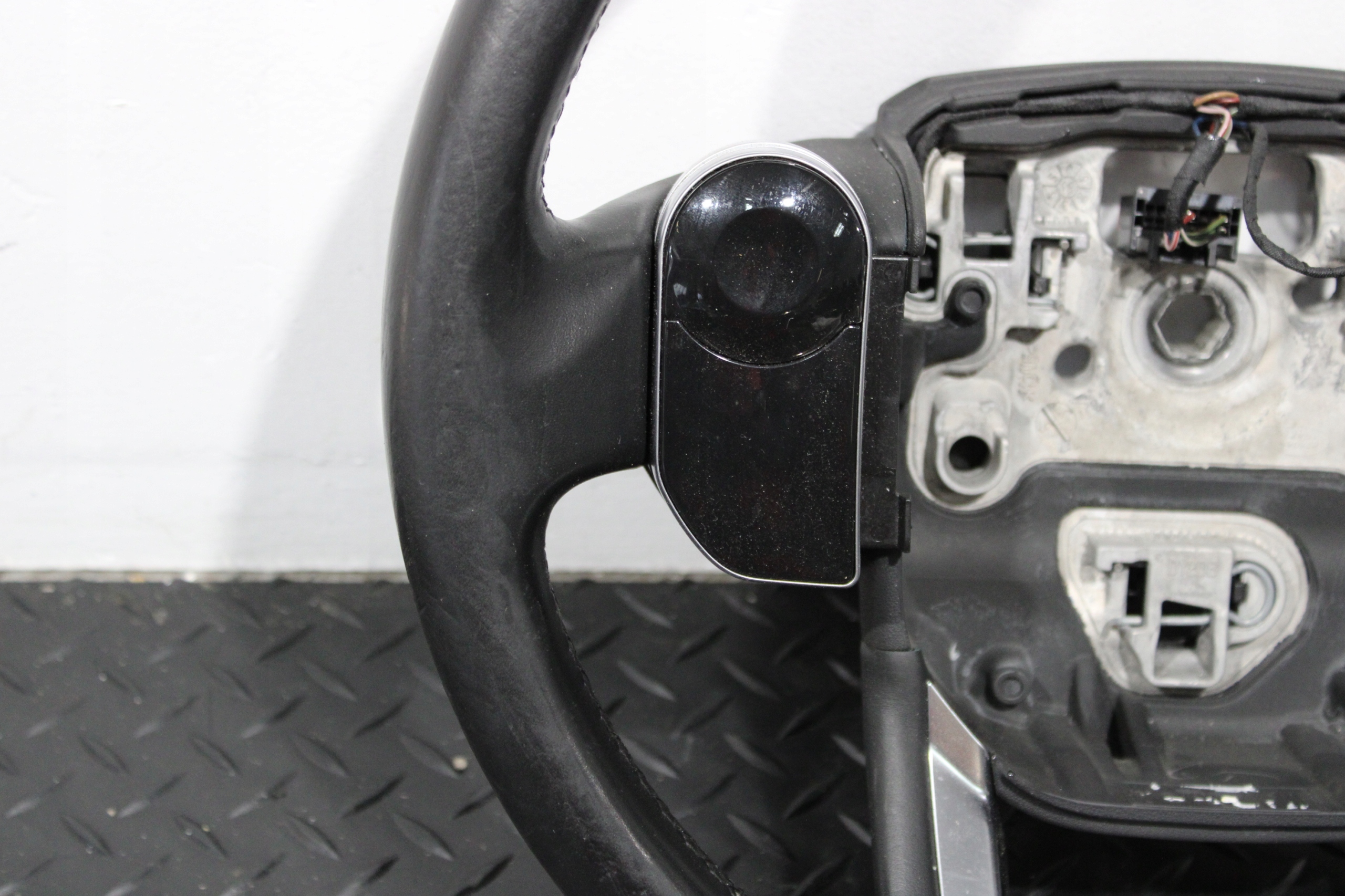 Volant MULTIFUNKCJA LAND ROVER EVOQUE II 2 L551