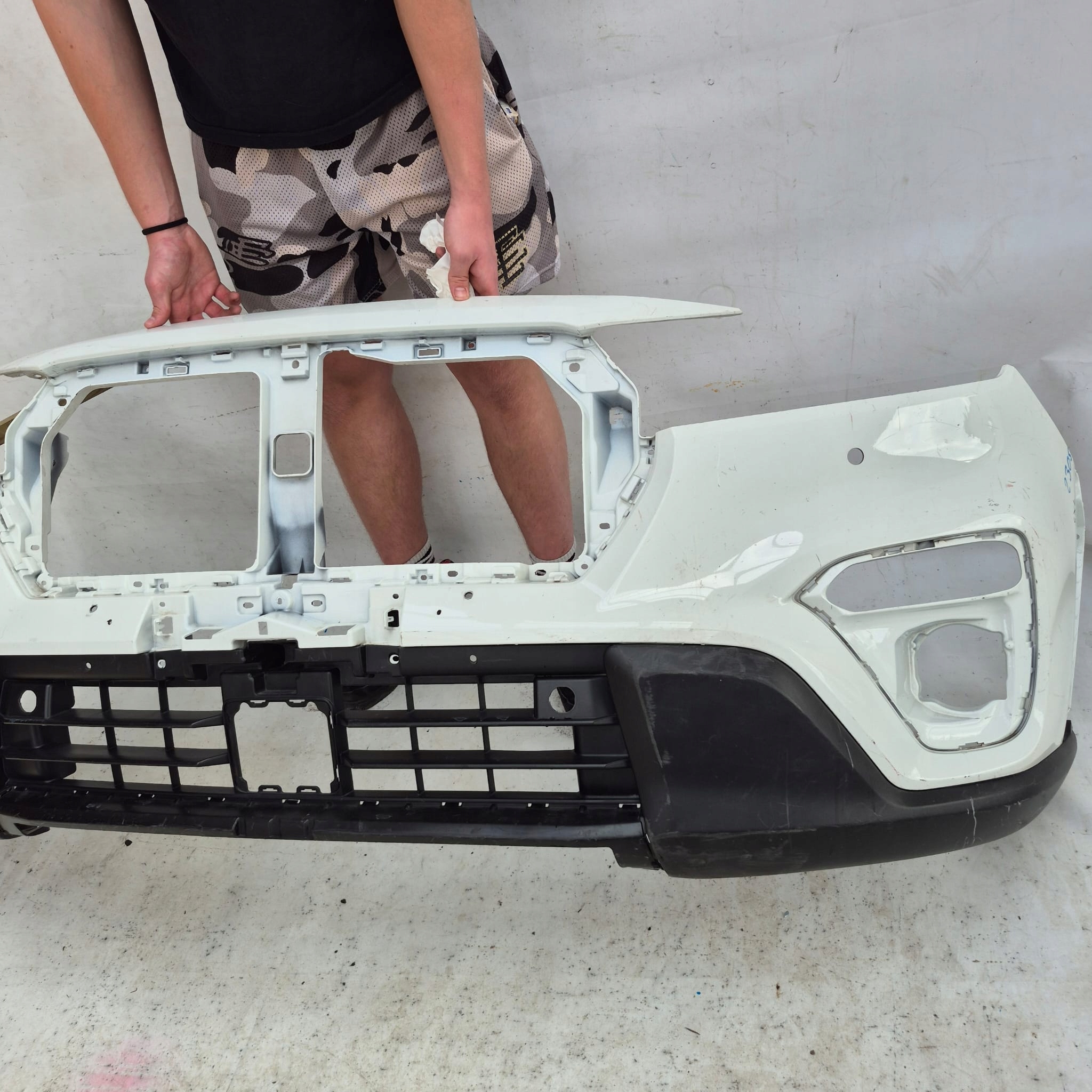 SUZUKI SX4 S-CROSS II 2 21-> bumper front front PDC