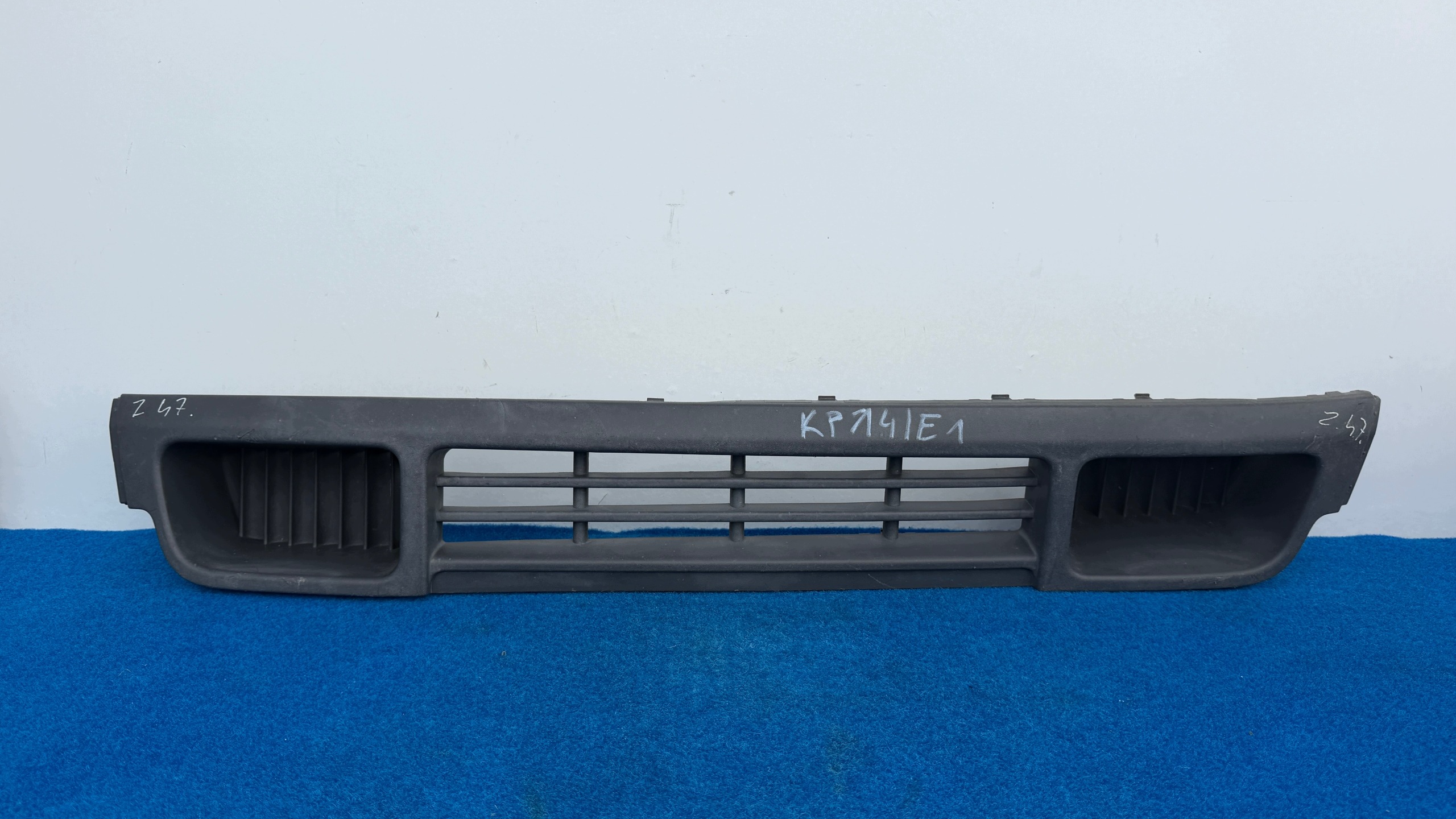 VW TRANSPORTER T5 grid of a bumper central front 03-09 ROK KP14/E1