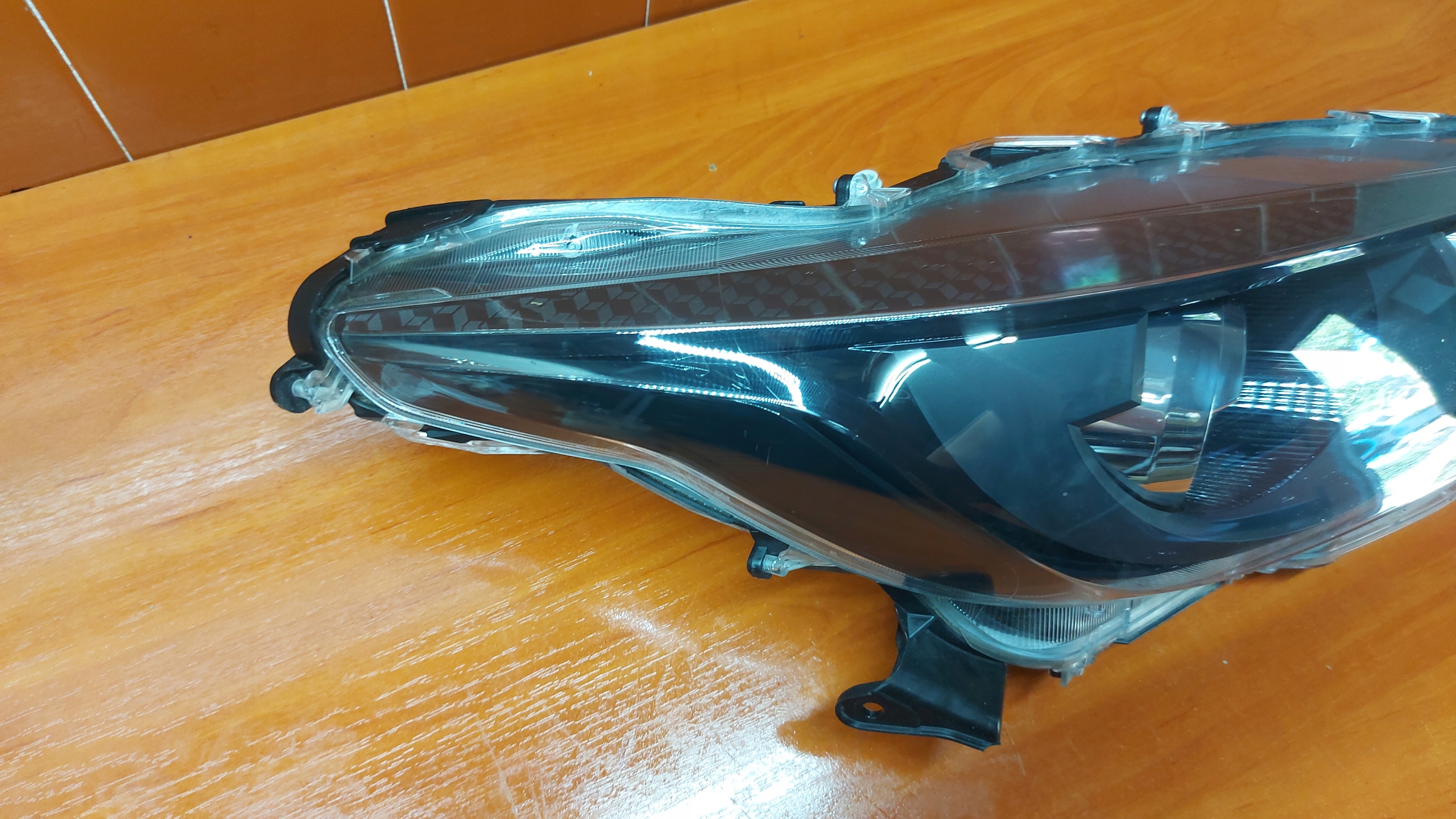 REFLEKTOR light right right front TOYOTA YARIS IV 20