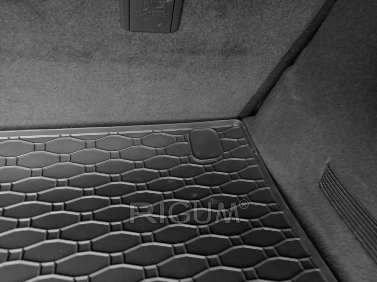 Zestaw dywaników do PEUGEOT 508 SW od 2011 do 2019 EAN (GTIN) 5903869153182