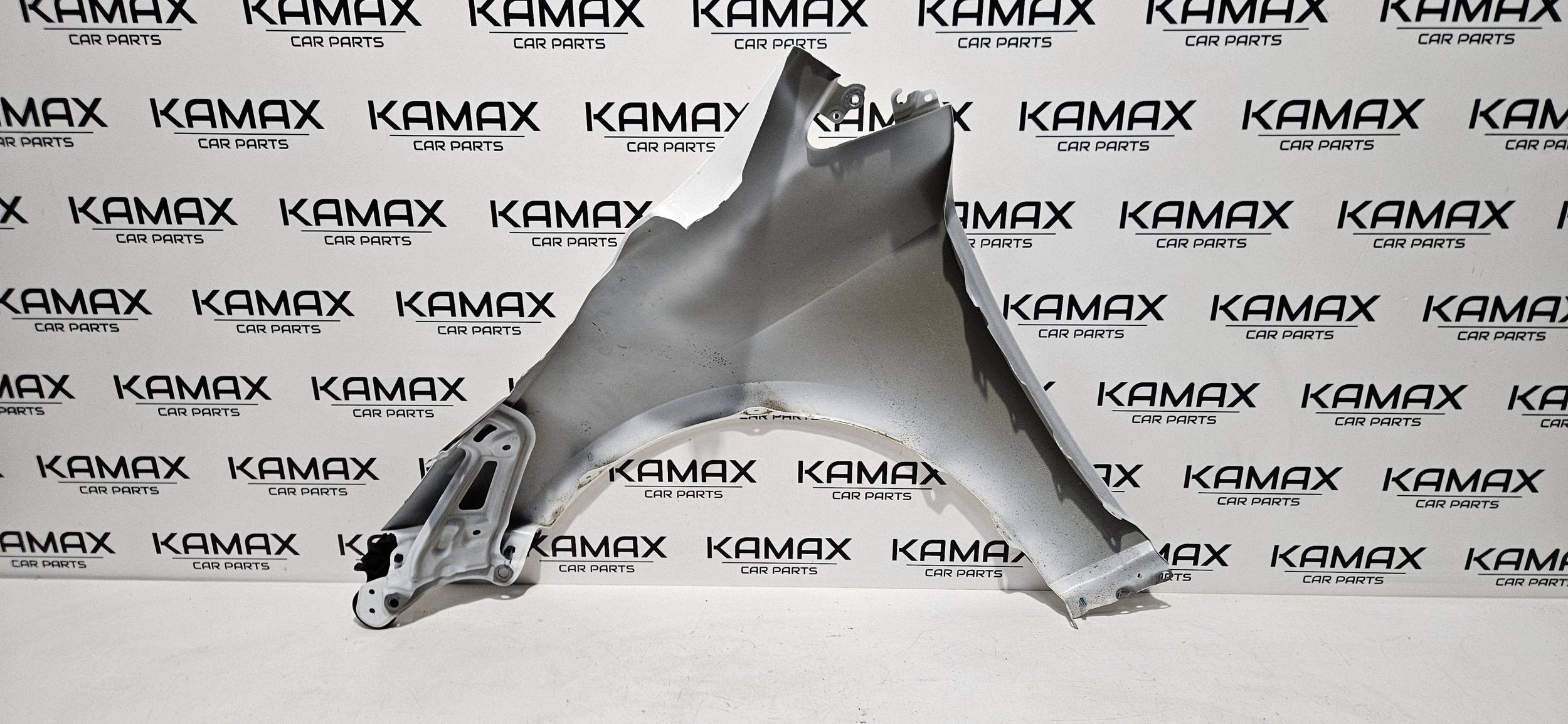 fender right front TOYOTA COROLLA E21 sedan 18- original