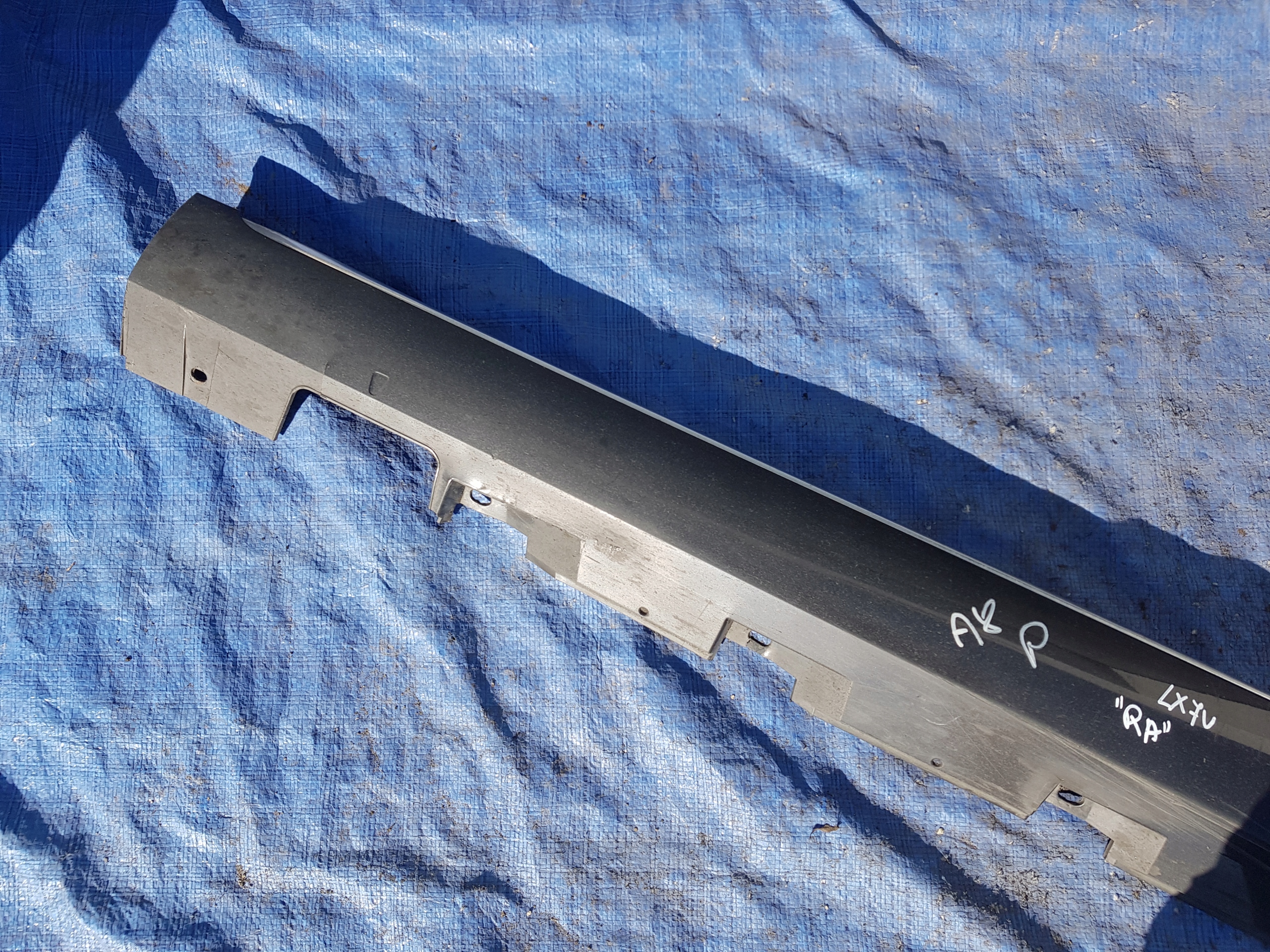 moulding cap of the threshold threshold left AUDI A8 D4 LX7U