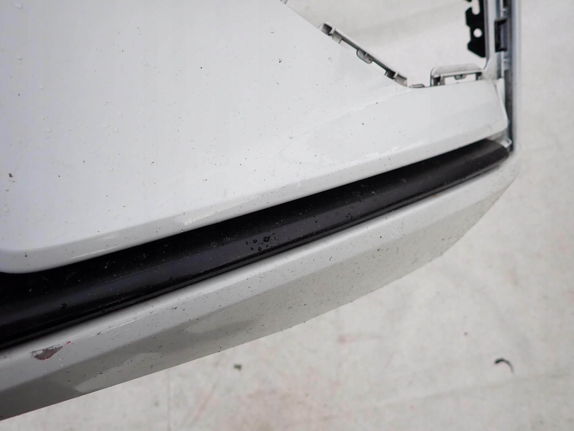 VOLVO V60 II 2 R-design 18- bumper front front