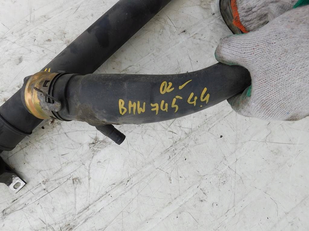 BMW E65 4.4 N62B44 02r WLEW PALIWA RURA KOREK Numer katalogowy części 718429