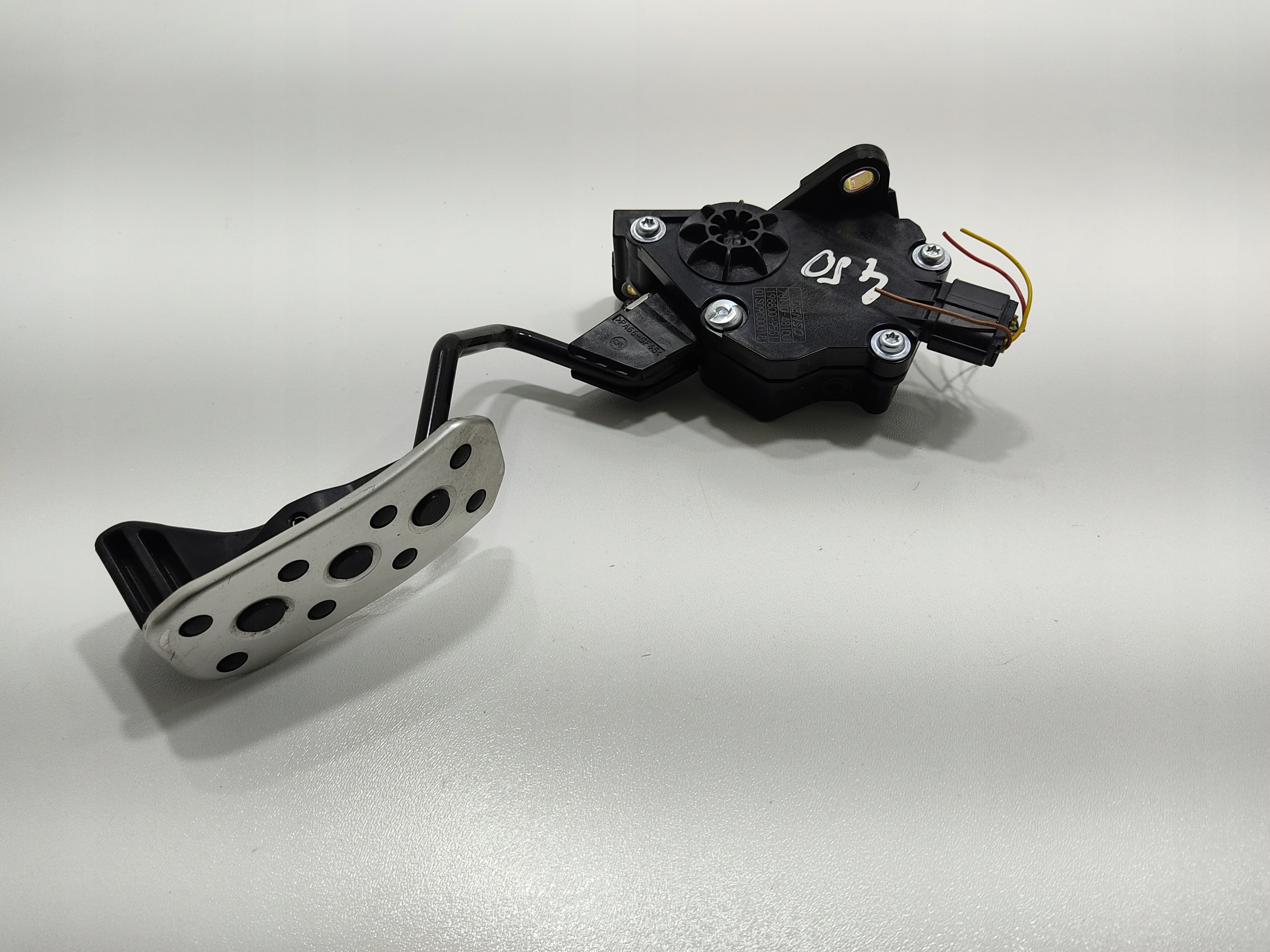 accelerator pedal LEXUS RX450H RX450 III 78110-48100 2009-2015