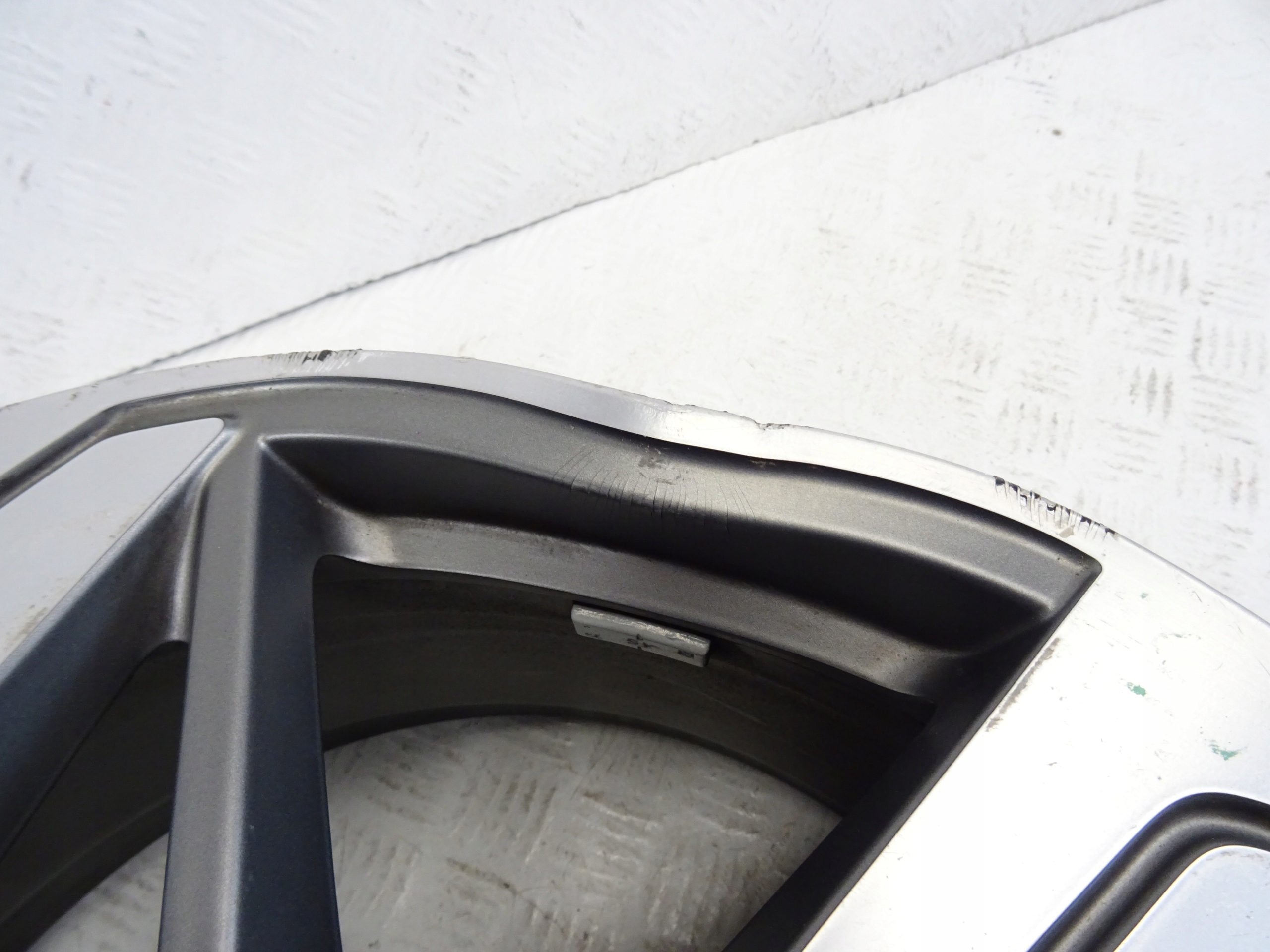 AUDI A3 S3 8Y disk hliníkový 8" 19" 5X112 ET 49