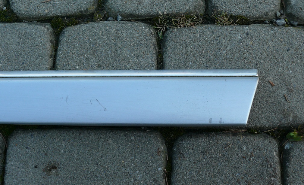 moulding central door left rear part AUDI A8 D2 94-01 LY7M 4D0853961