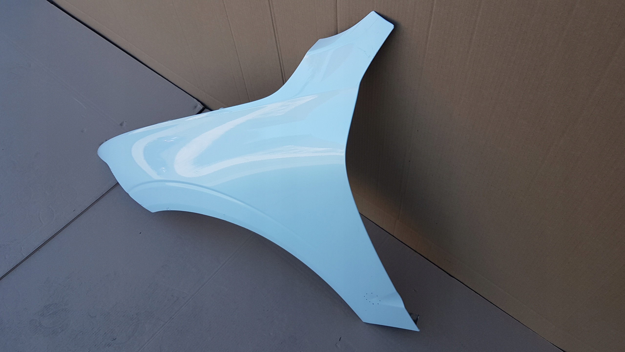 BŁOTNIK PRZÓD LEWY VOLVO XC60 XC-60 II 17- Typ samochodu Samochody osobowe