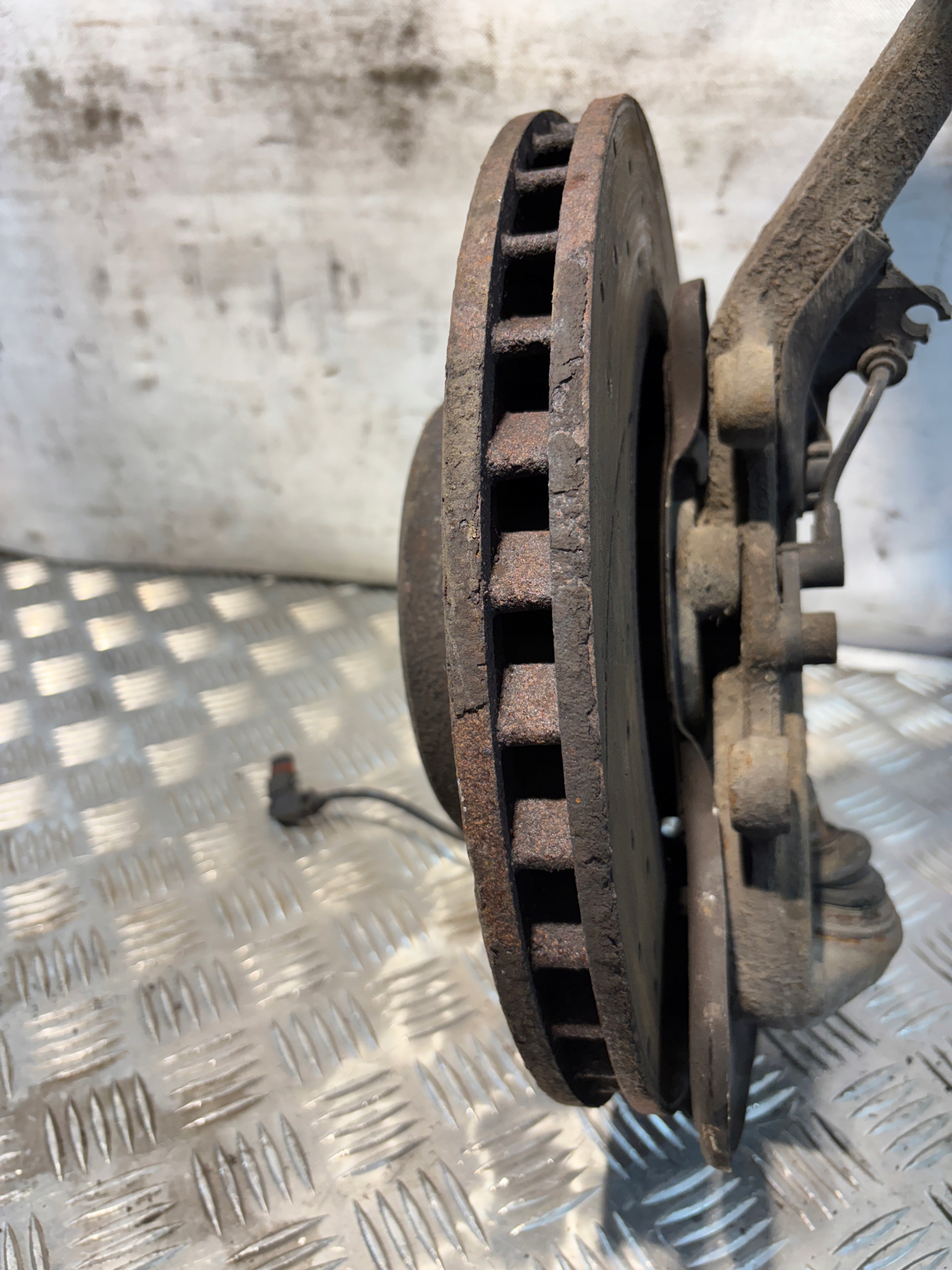swing left front Mercedes W220 sedan airmatic 3,2CDI