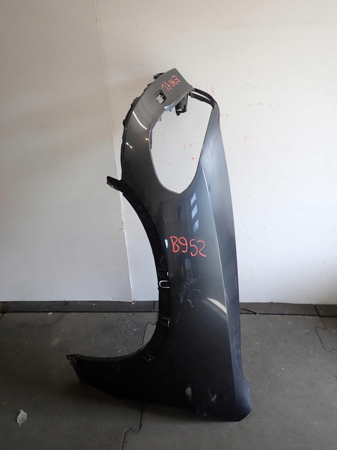 fender front front left BMW X5 LIFT 2010
