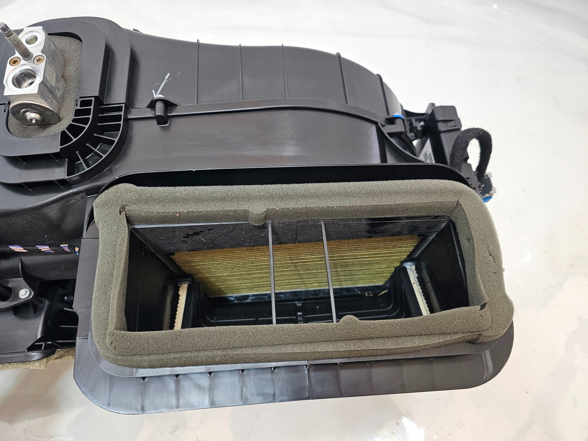 CHRYSLER PACIFICA 17- радиатор отопителя 68552679AB америка