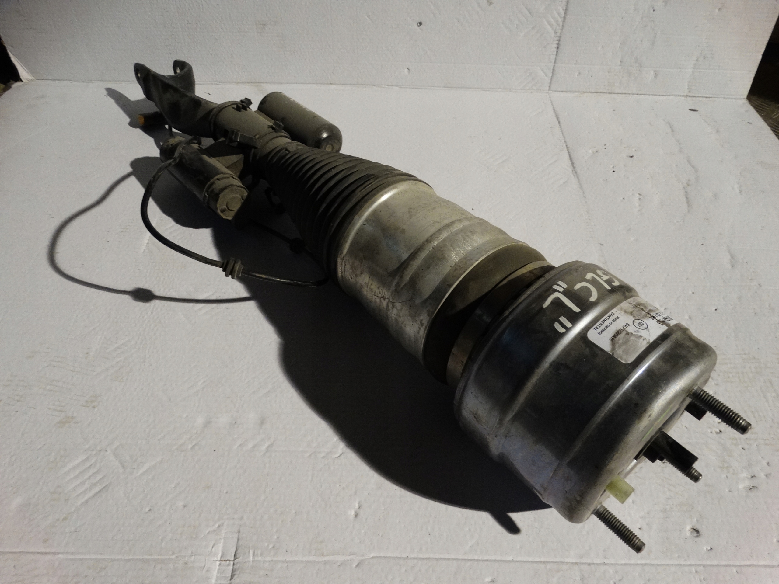 IDEALNY shock absorber left front MERCEDES GLC W253 1 9