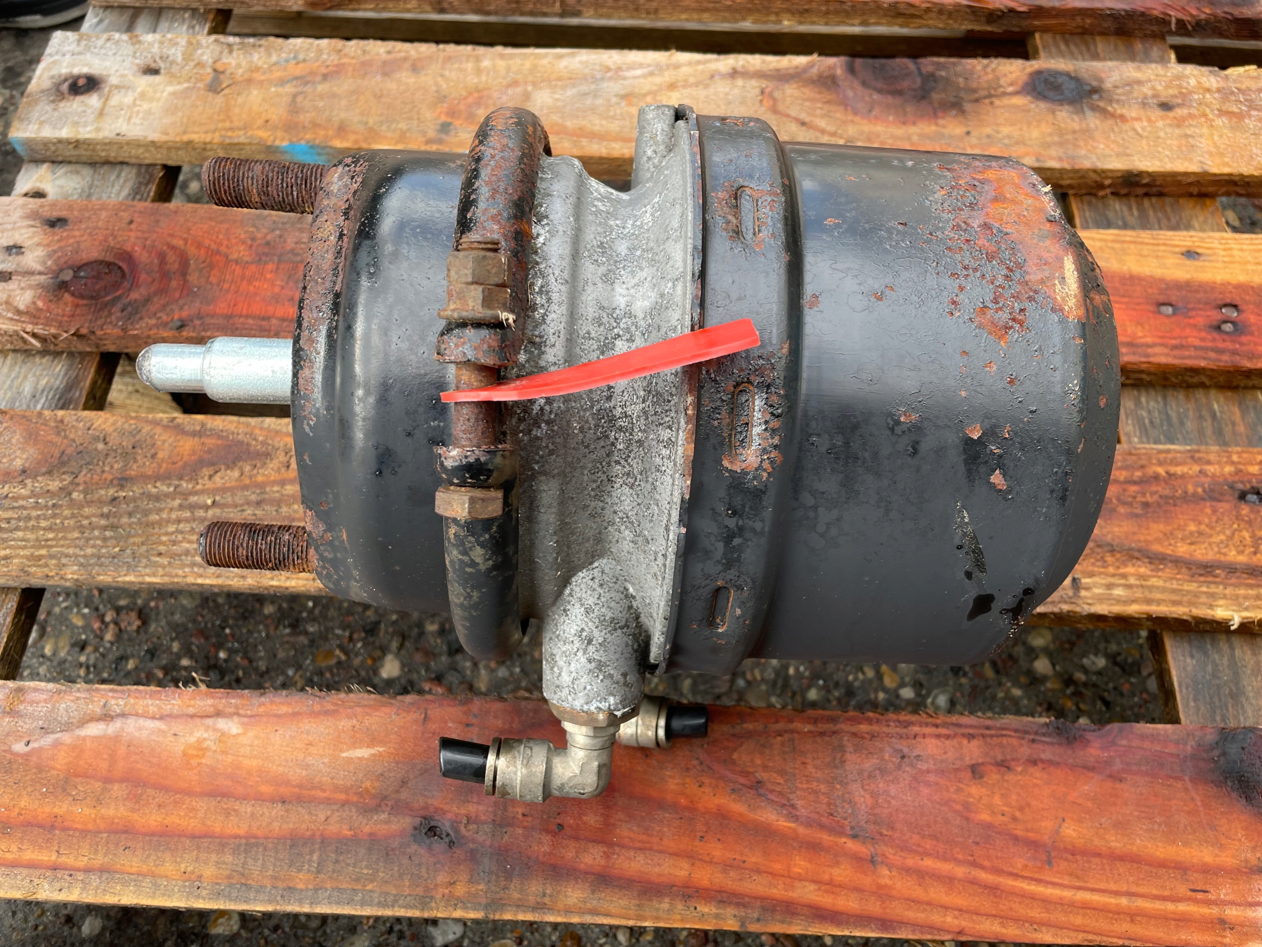 Задний Тормозной Цилиндр Iveco Stralis