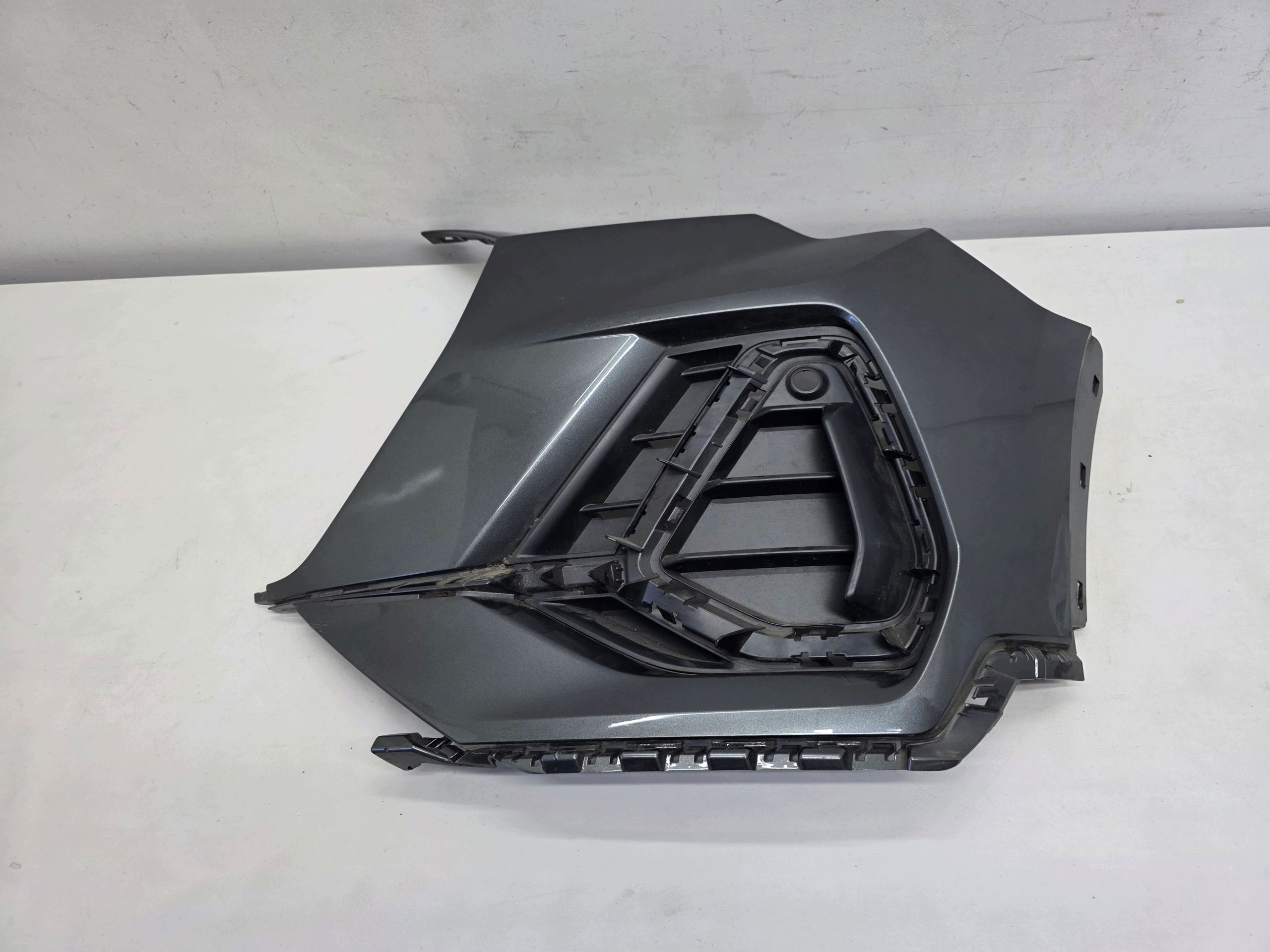 AUDI Q3 2 II 18- 83A S-LINE corner of a bumper left front original