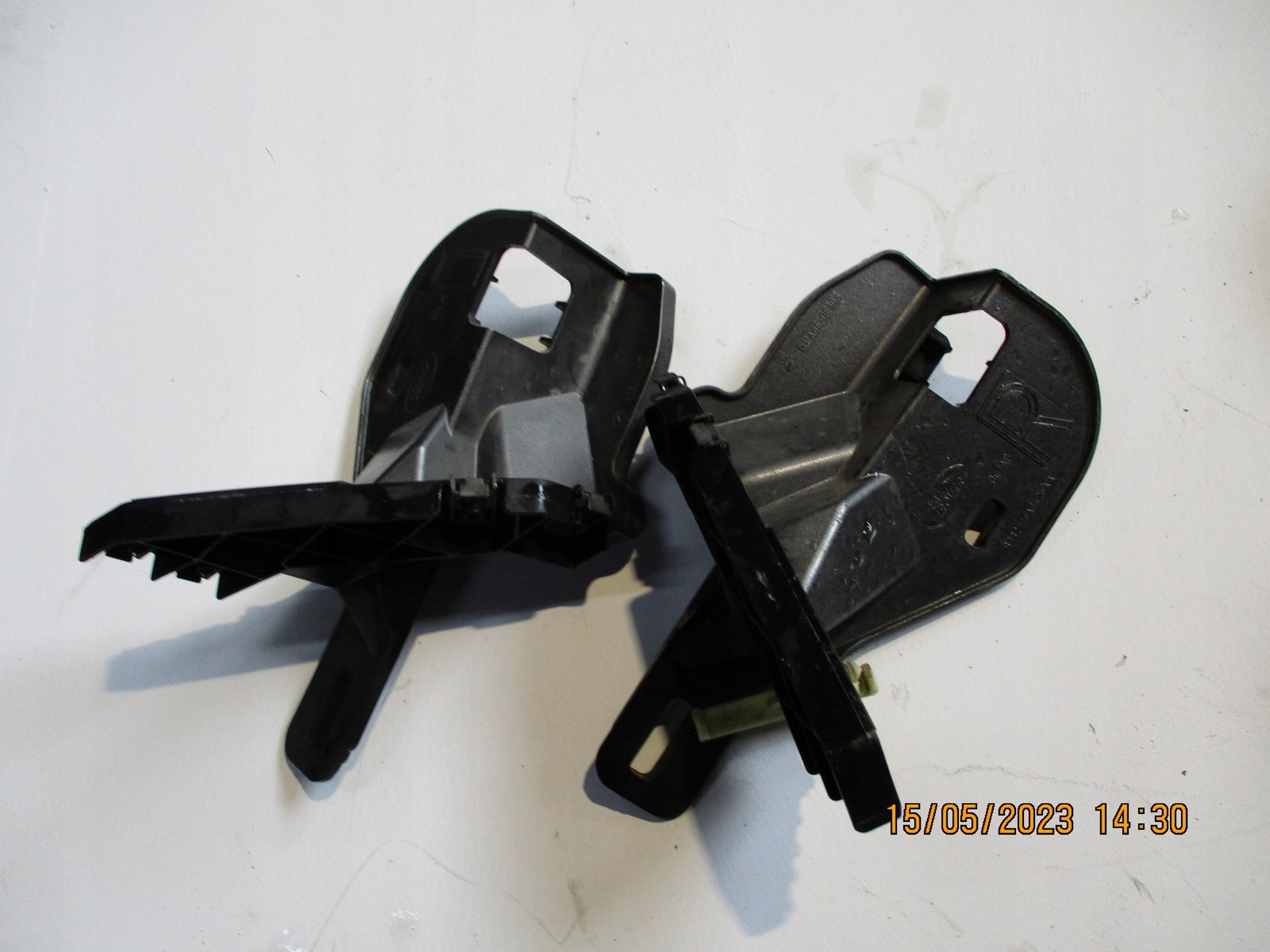 bumper bracket RANGE ROVER EVOQUE BJ32-16A142-AA