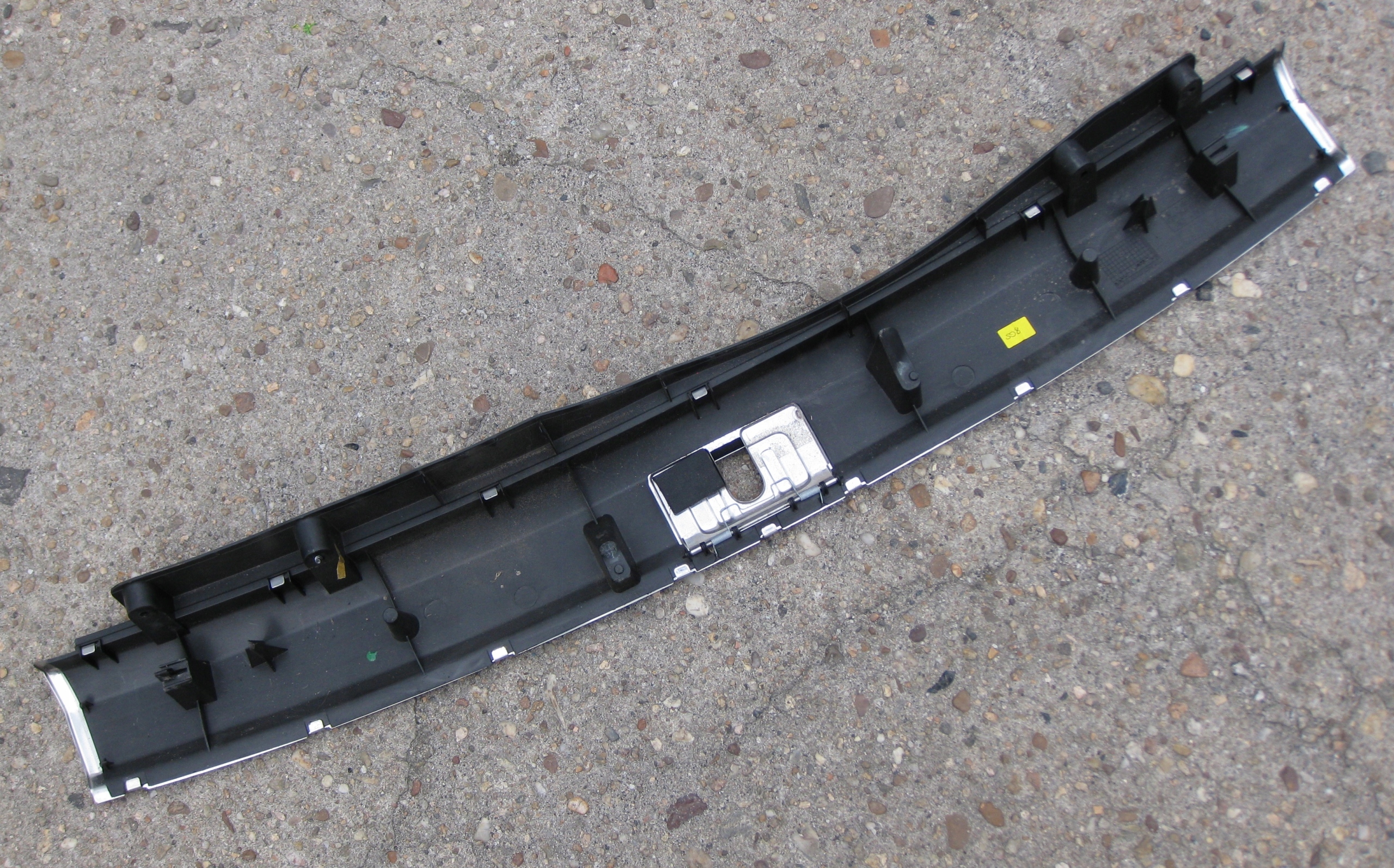 AUDI A6 C6 2.4 6V 05R cap of the threshold boot CHROM 4F9864483B