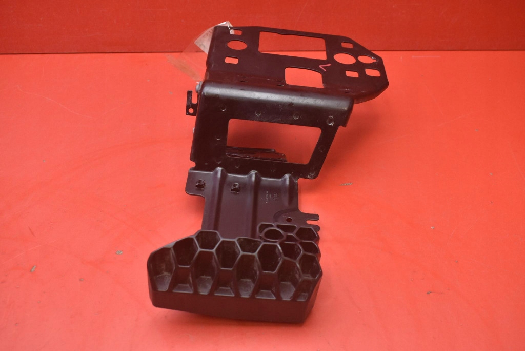 Console Support plaque POMPY d’eau 4KE805851A AUDI E-TRON 55 18-21