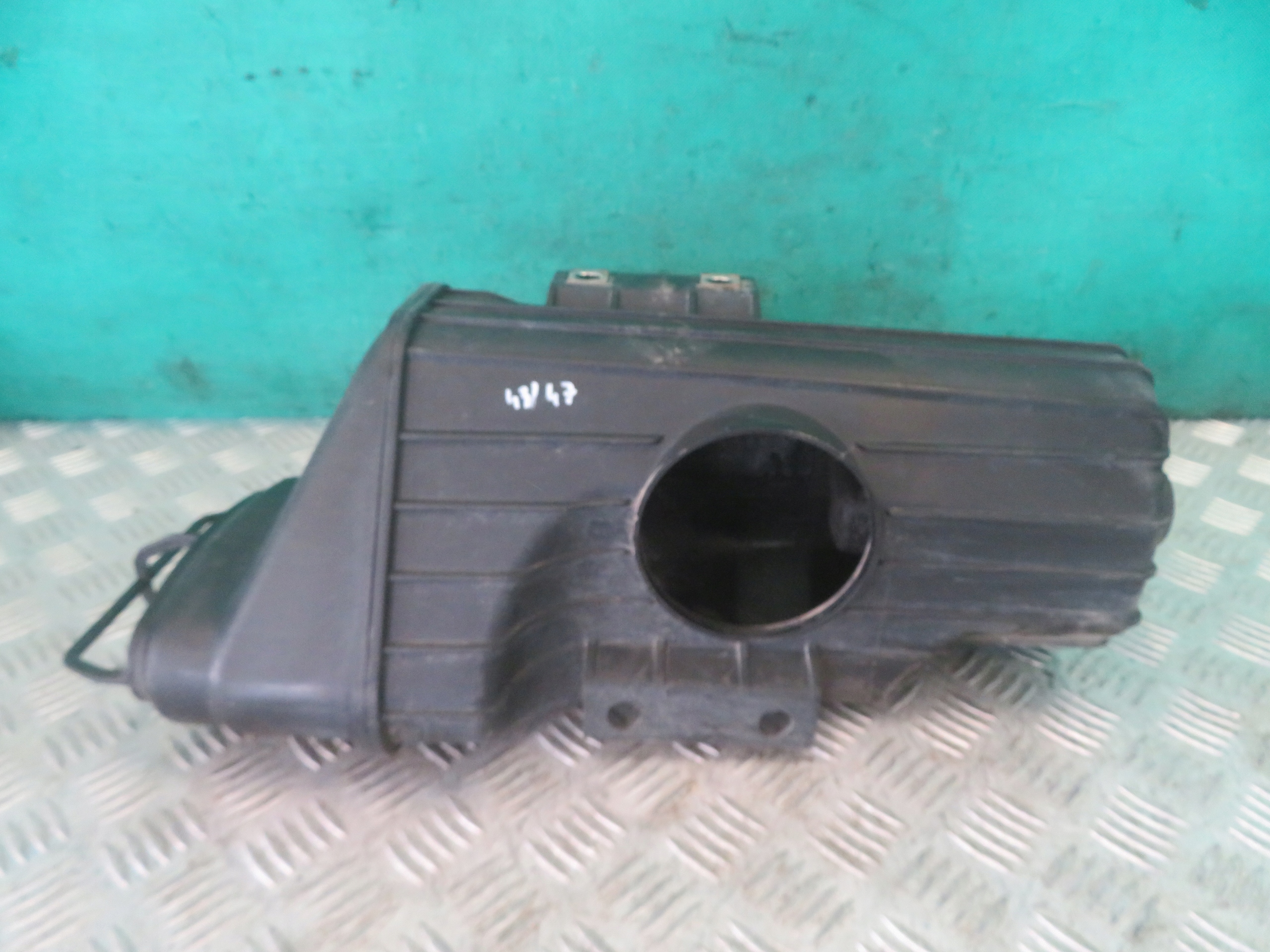 Gehäuse filter luft MITSUBISHI CANTER FUSO 3.0 20R