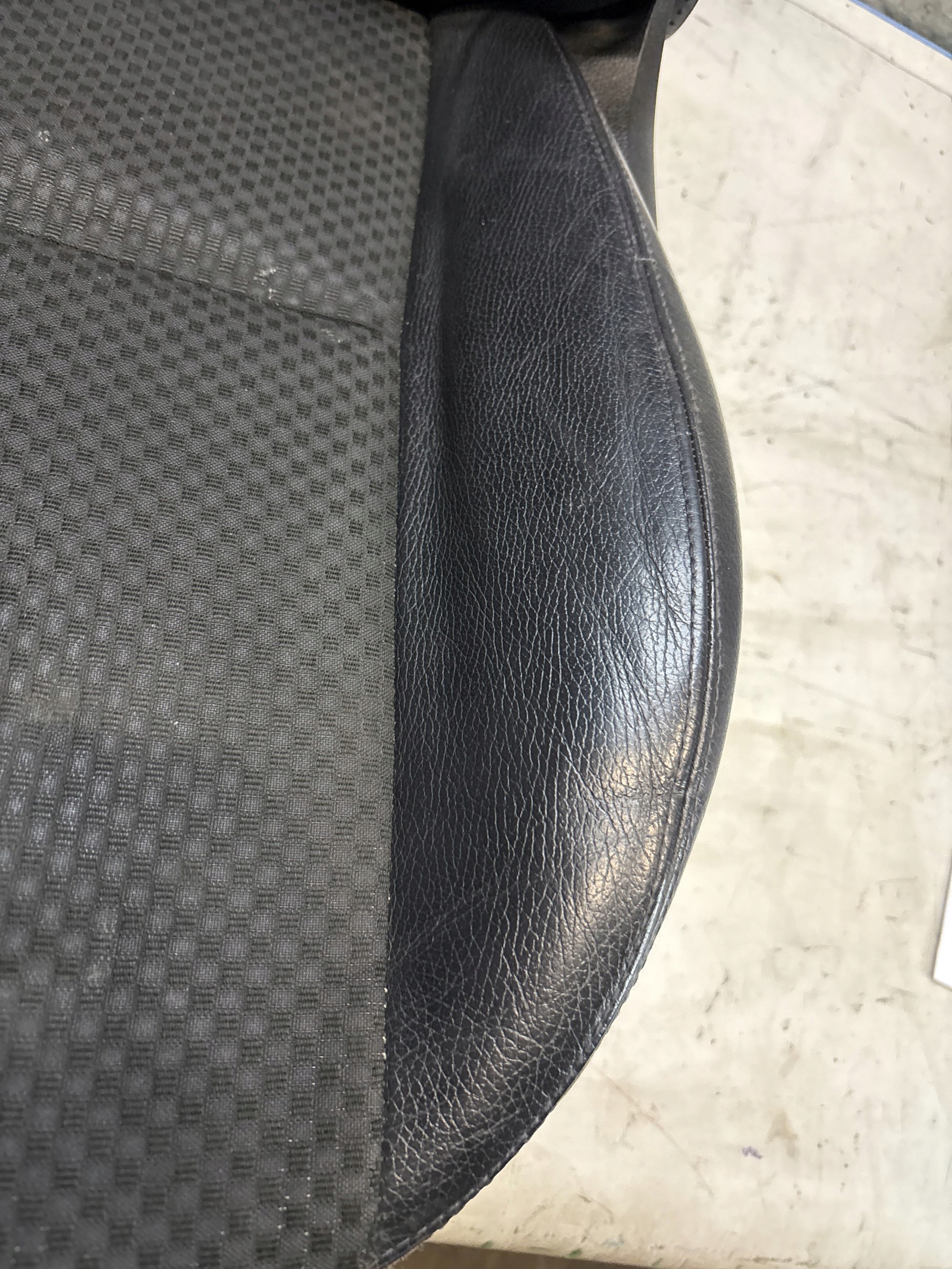 Sitz links Halbleder Mazda 3 BK HB