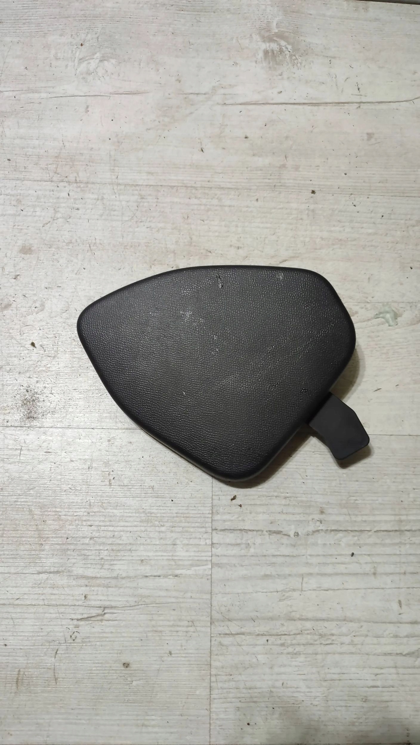 Peugeot 208 II 23r 1.2 front side right cover side seat