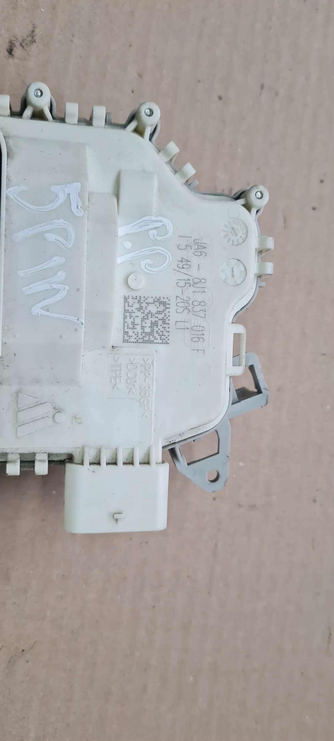 SQ5 8R Q5 lock door right front 8J1837016F 5PIN