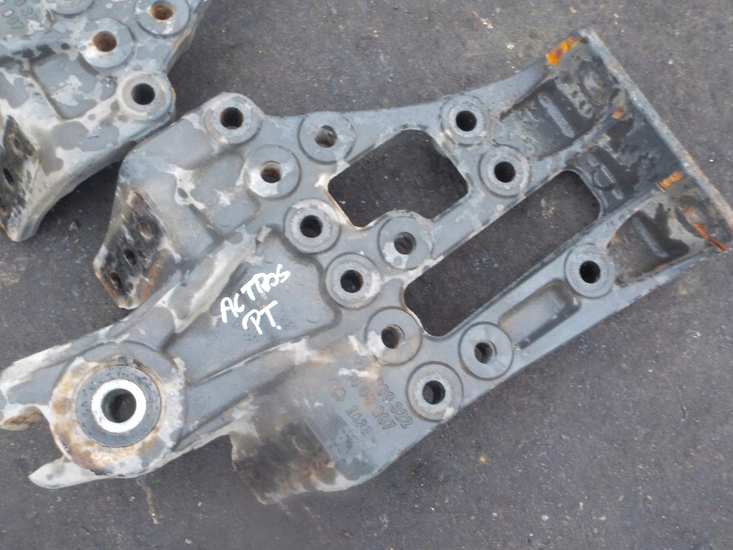 ACTROS MP4 MOCOWANIE UCHWYT ROSORU Numer katalogowy części A9603221903