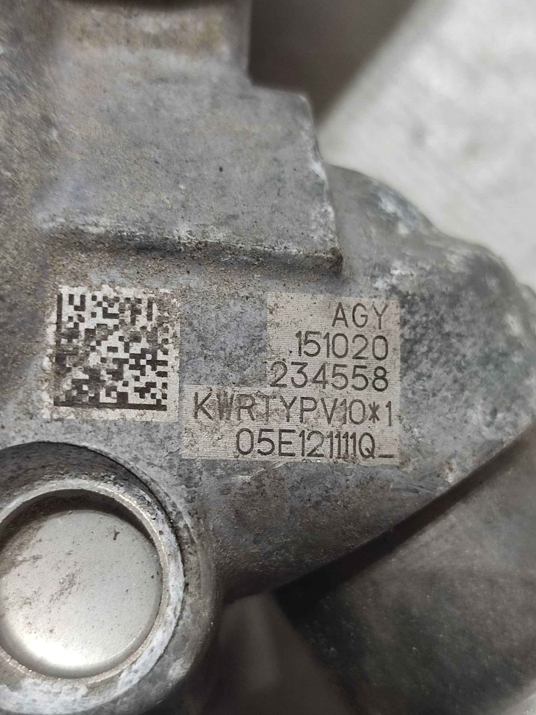 Volkswagen Touran III 2020 water pump