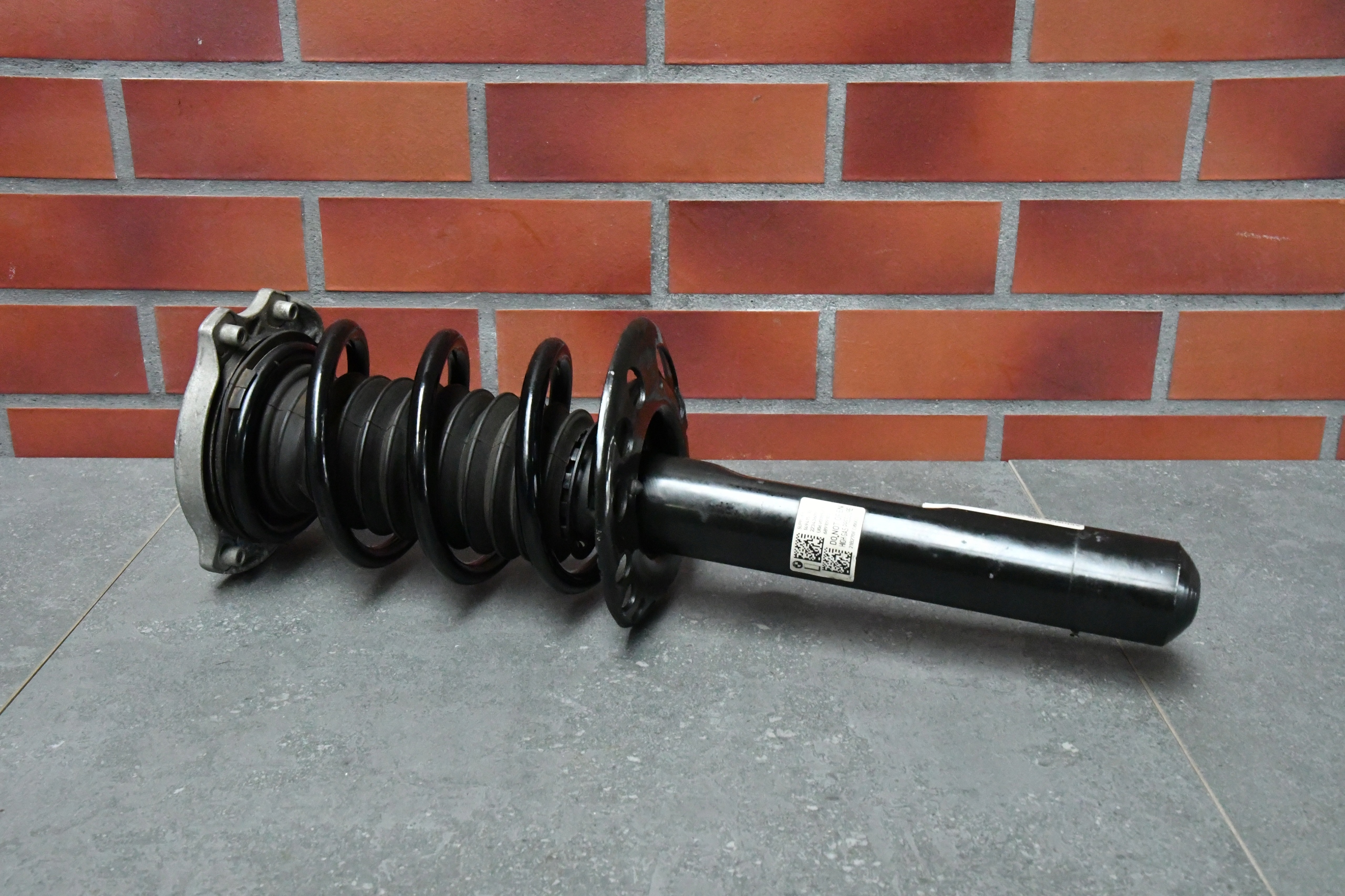 shock absorber left front front BMW 2 U06