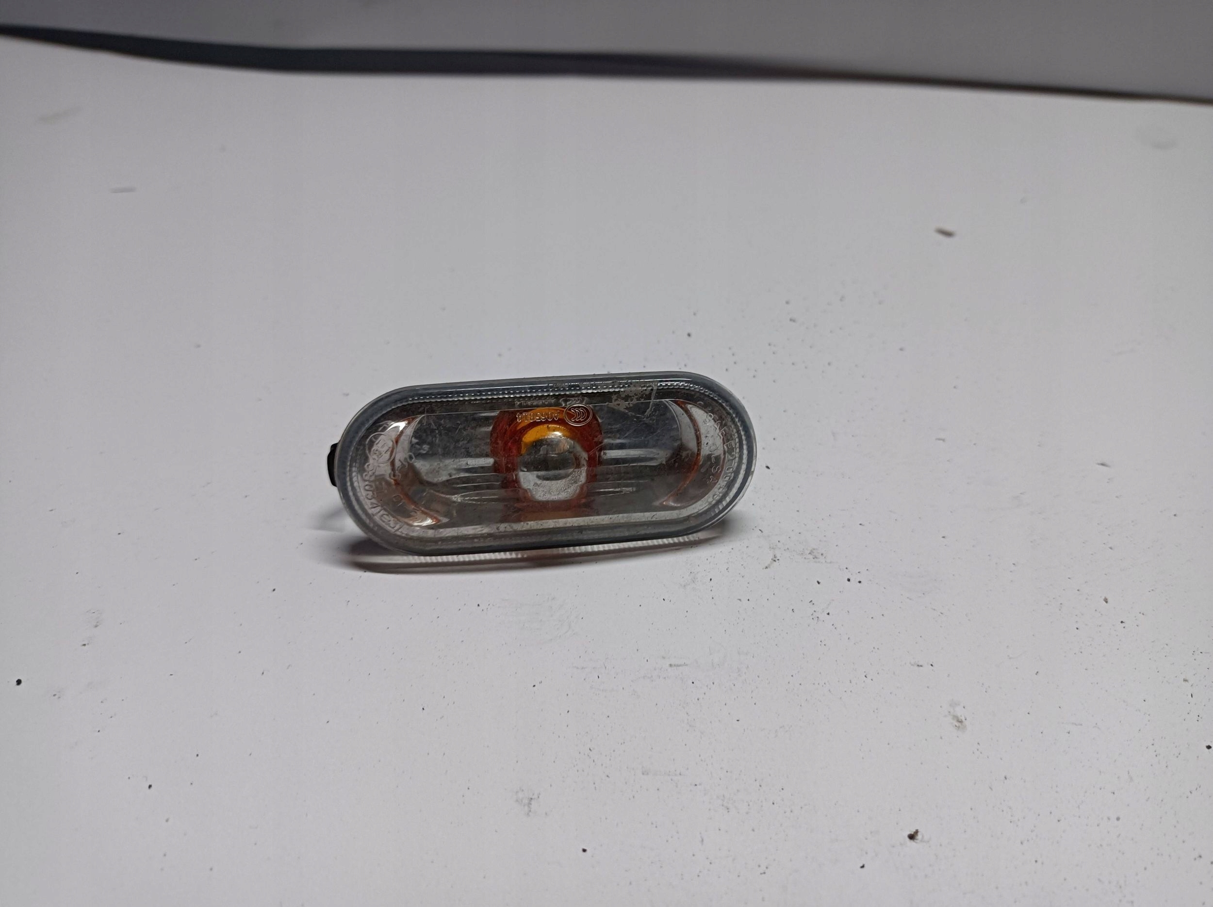indicator w blotniku VW Transporter - Caravelle T5 0215660