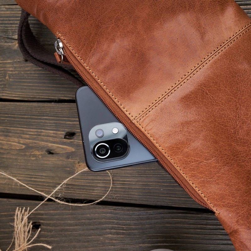 STYLOWA SASZETKA ZE SKÓRY NERKA NA PAS BRĄZOWA KONIAKOWA Płeć kobieta