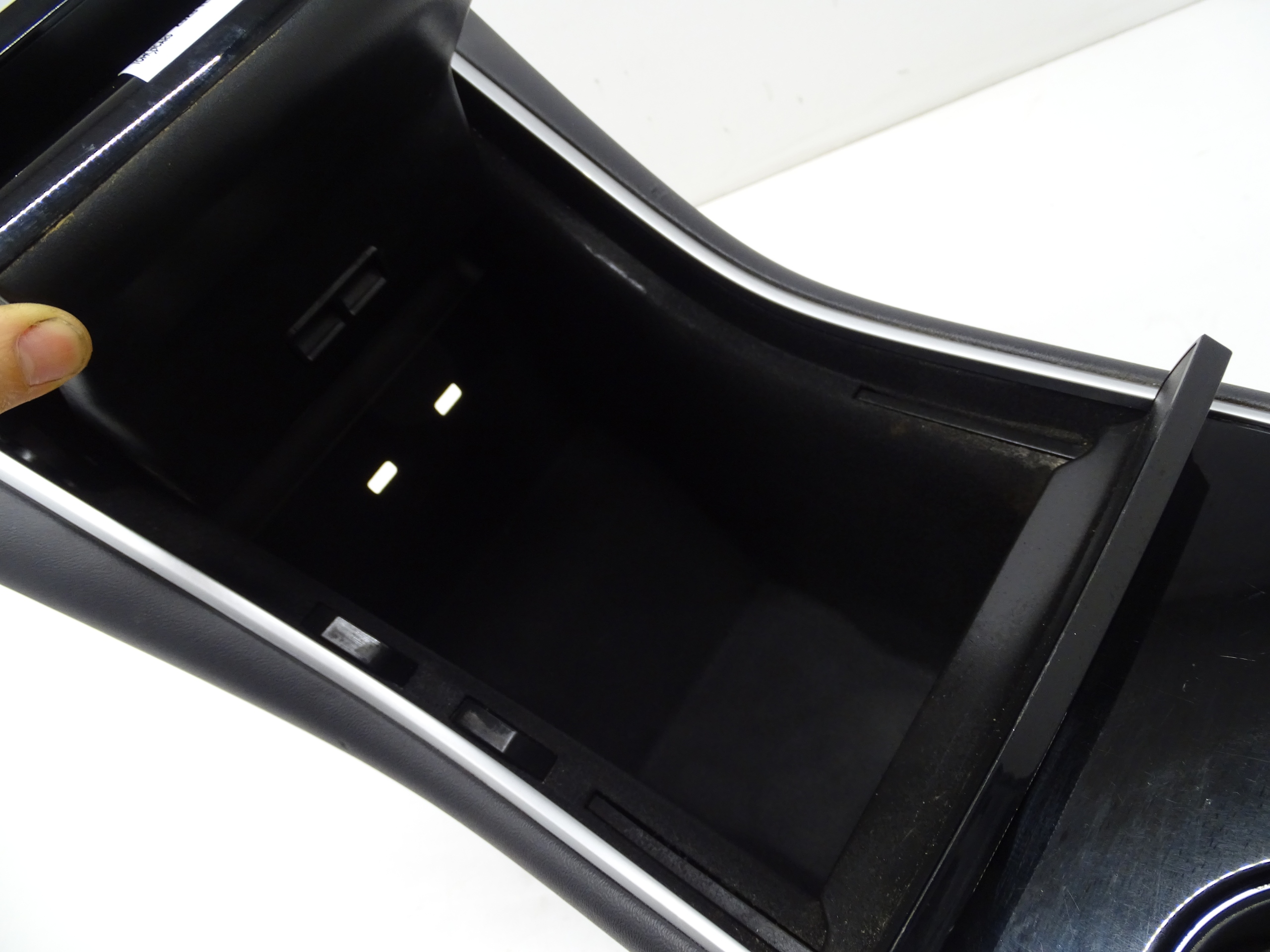TUNEL central console TESLA MODEL 3 2020R. 1087897-00-B