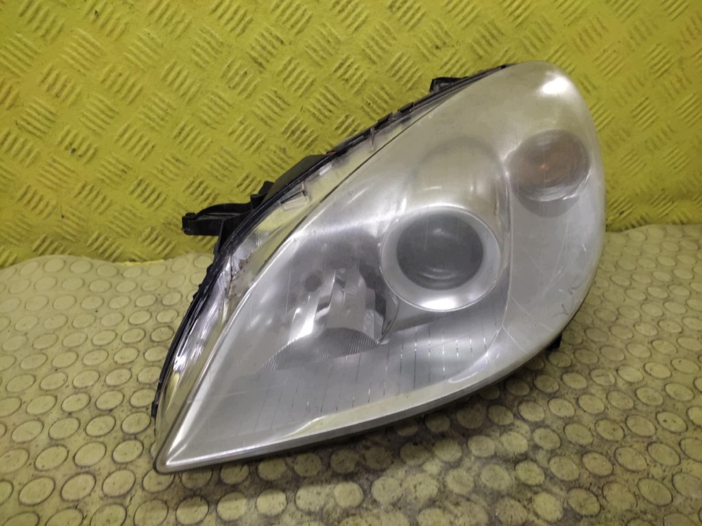 MERCEDES B KLASA W245 REFLEKTOR light left front A1698201761