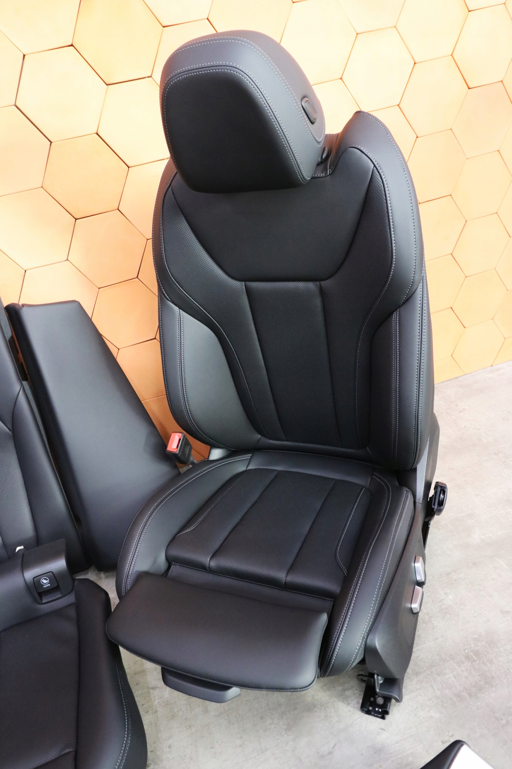 BMW X4 G02 LCI inner seats side TUNEL SPORT electrics 22 KM !