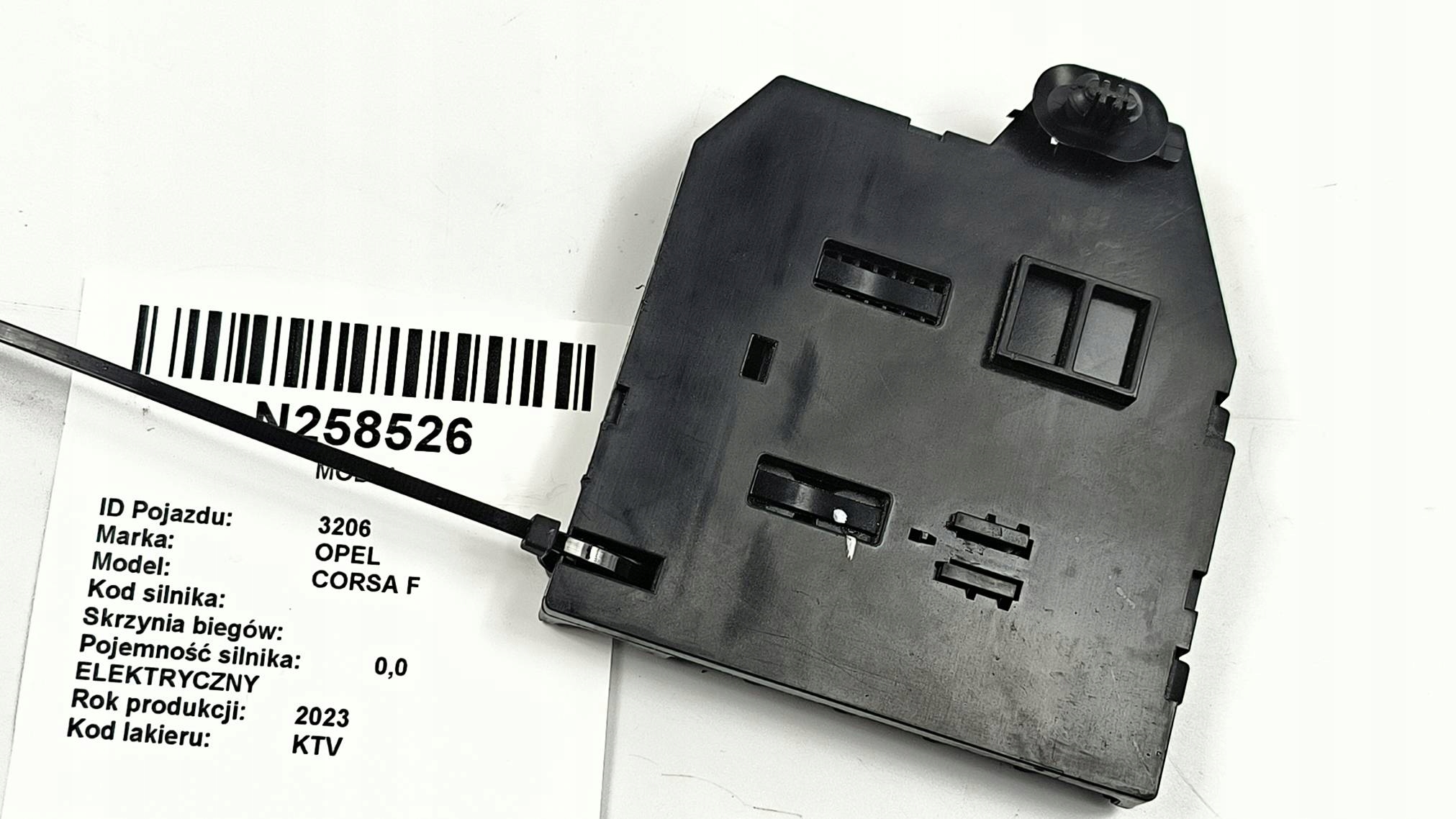 Module fusibles OPEL CORSA F