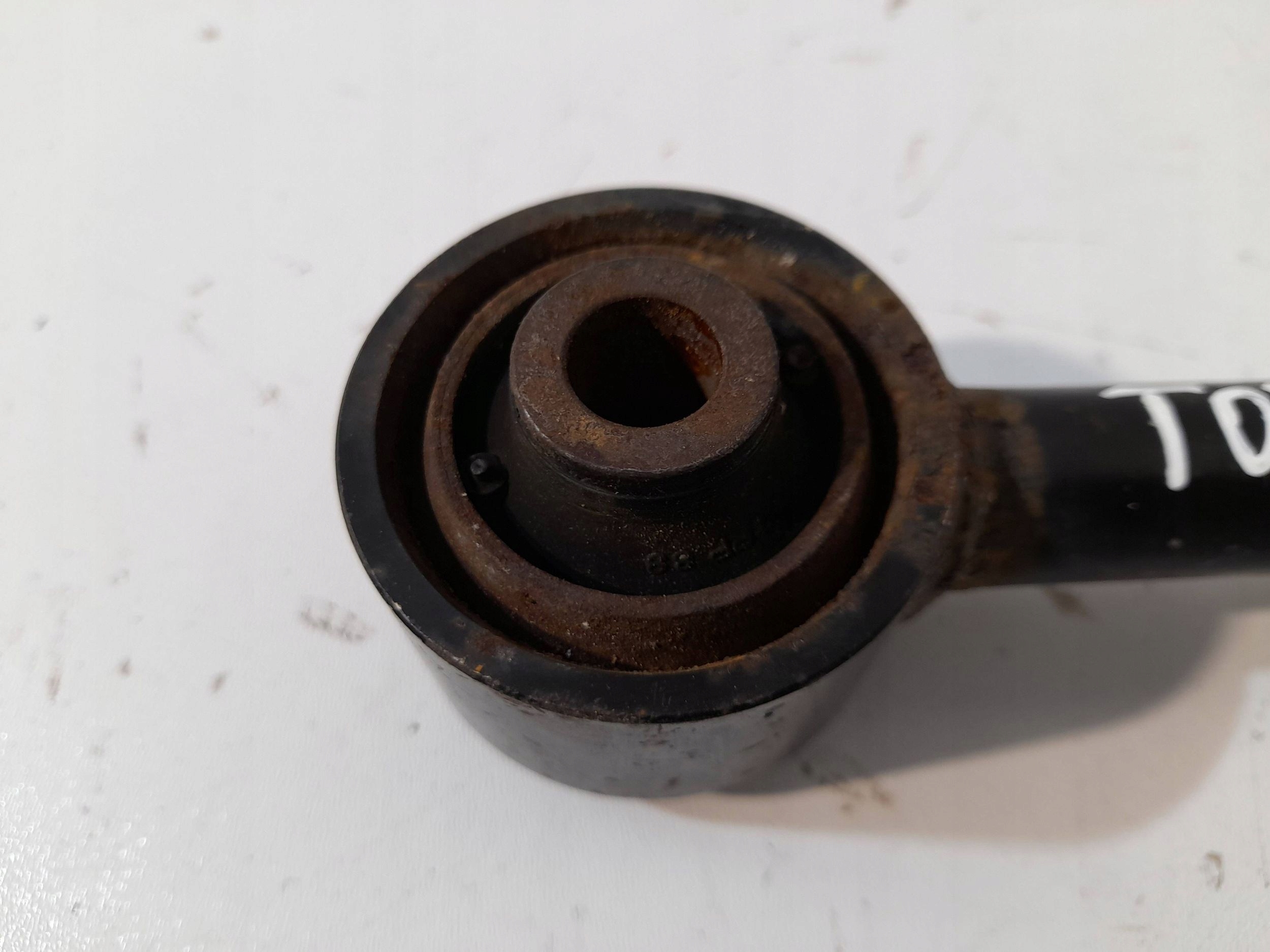 Toyota Corolla E210 E21 arm rear right (Q567)