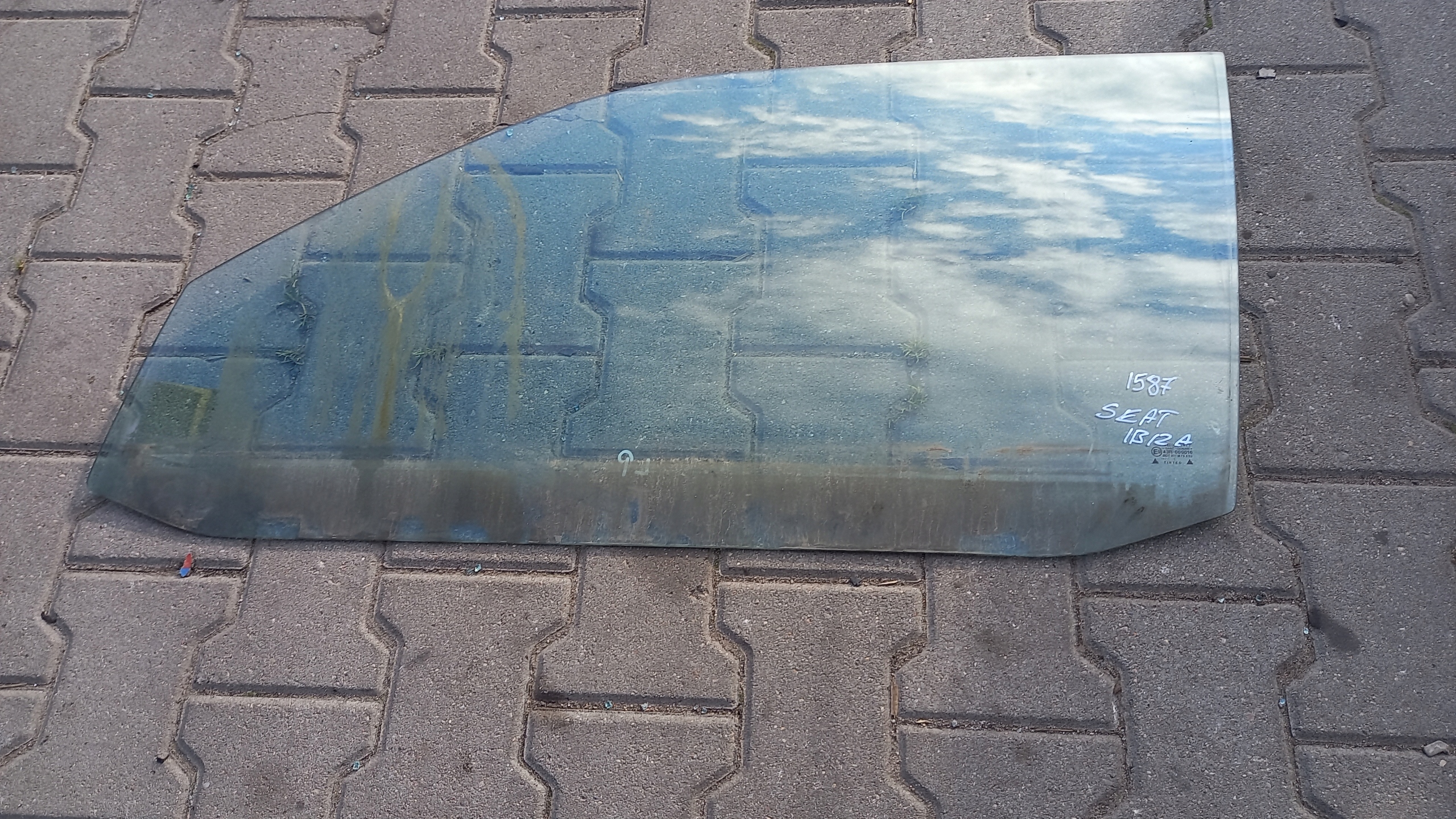 SZYBA LEWA PRZÓD SEAT IBIZA 01R HB