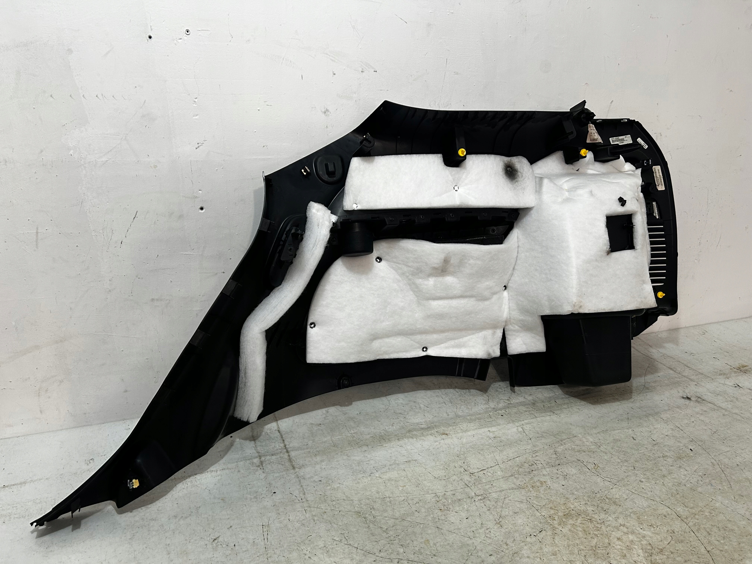 DODGE DURANGO RT 2019- boot upholstery left rear part I01644059BL