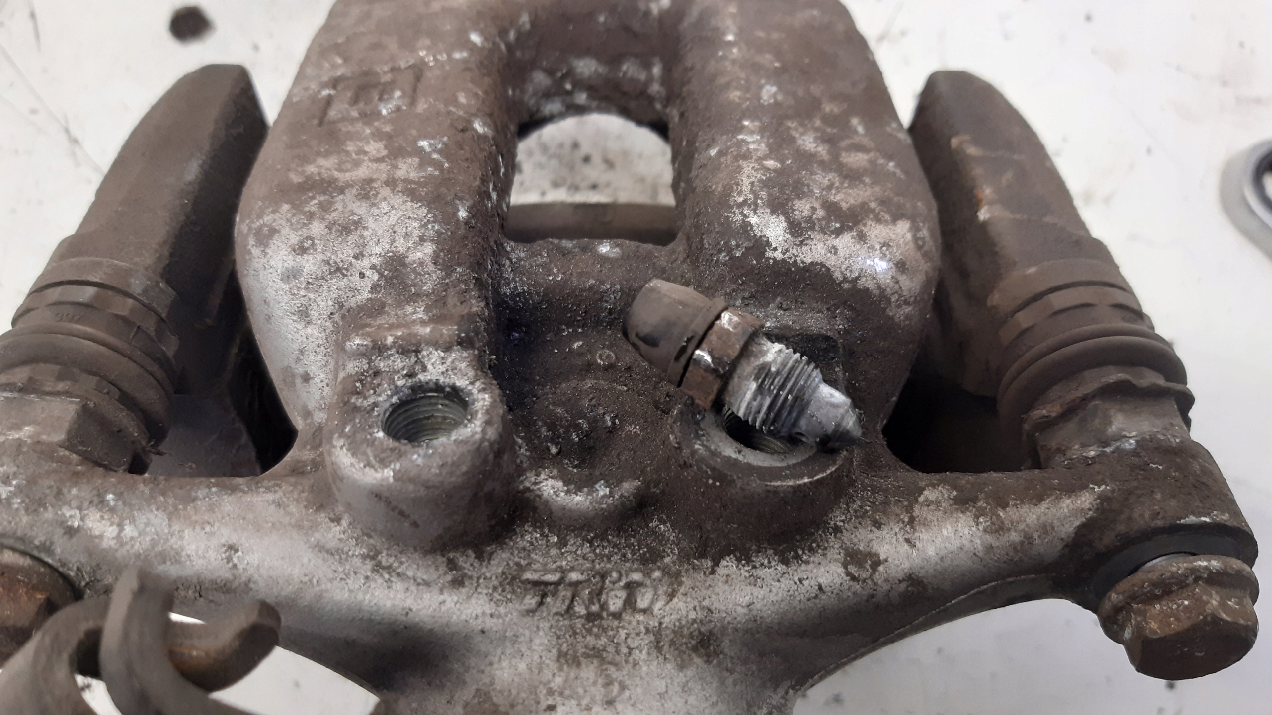 caliper right rear part Opel Astra K