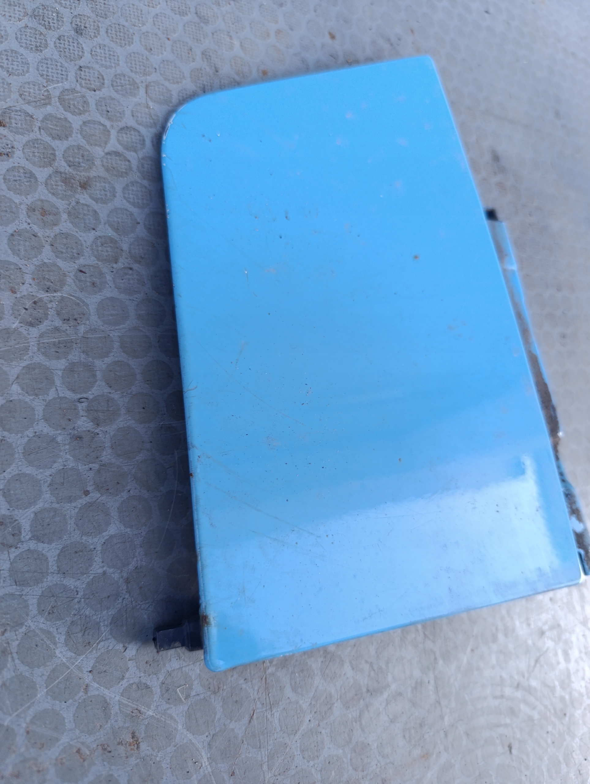 VW T5 KLAPKA Blech Blende Abdeckung Tankklappe des Kraftstoffsbehälters blaue