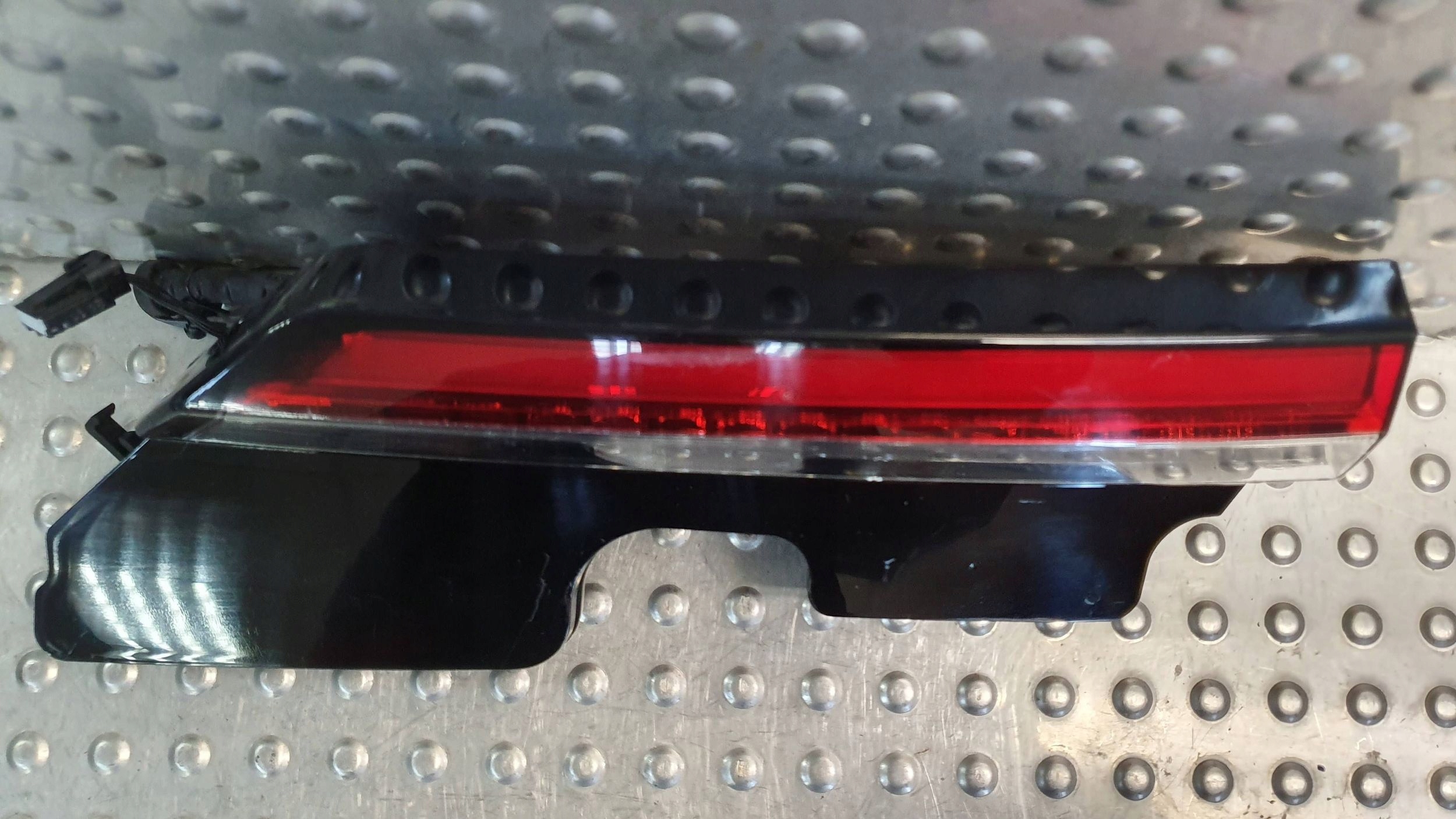 light rear part left VOLVO C40 to the bonnet 21- 32365672