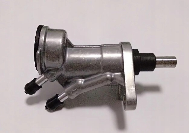 POMPKA PALIWA DEUTZ 04103661