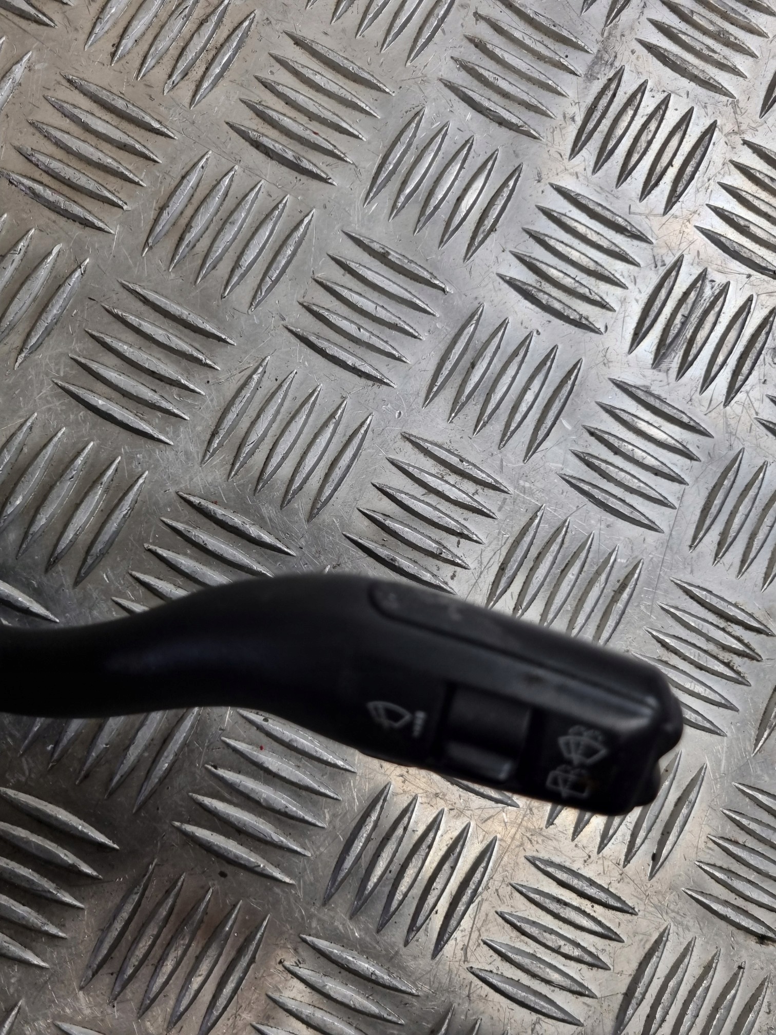 commande levier commodo sous volant AUDI A4 B7