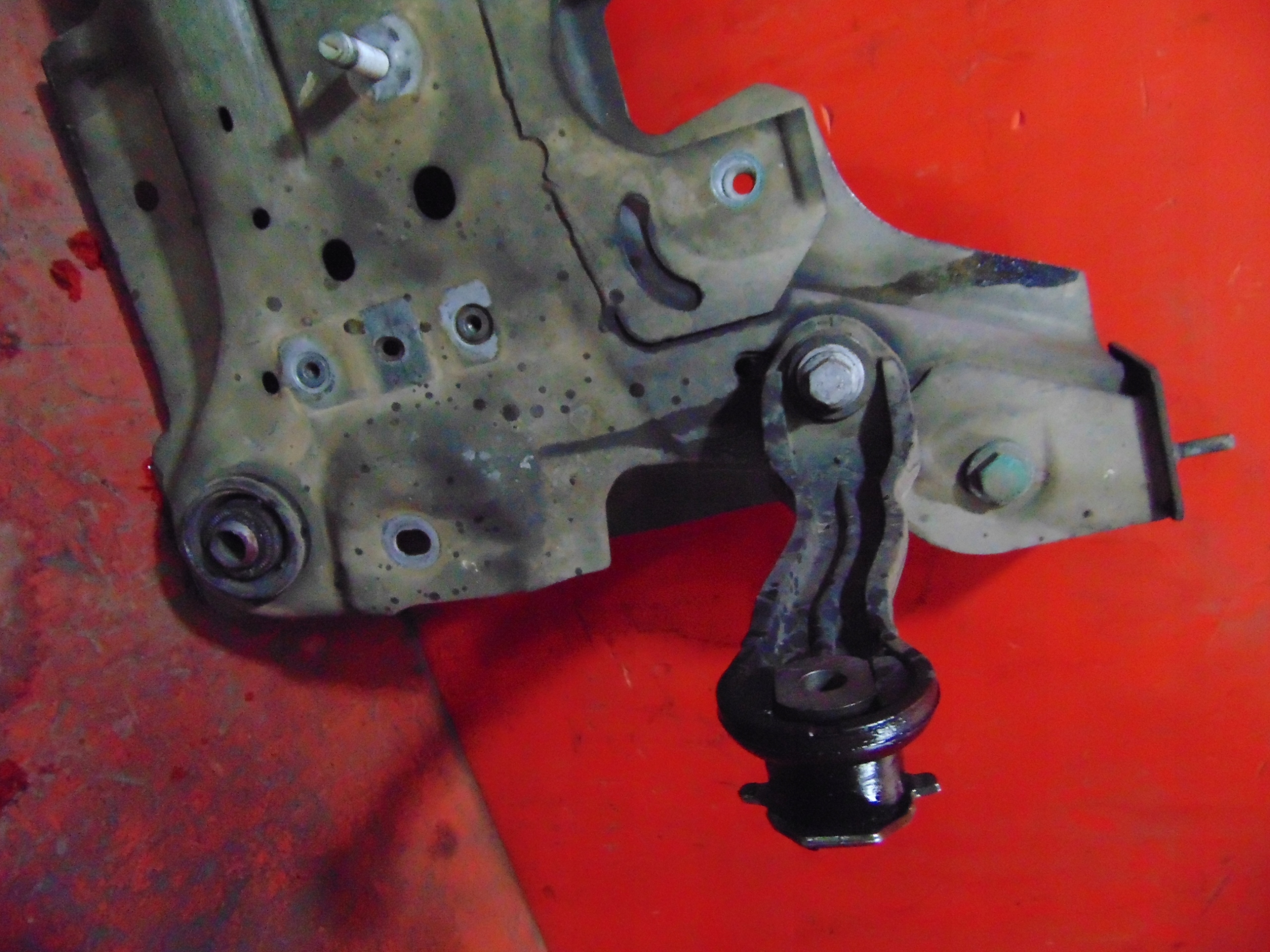 RENAULT LATITUDE 10- axle beam subframe axle beam front
