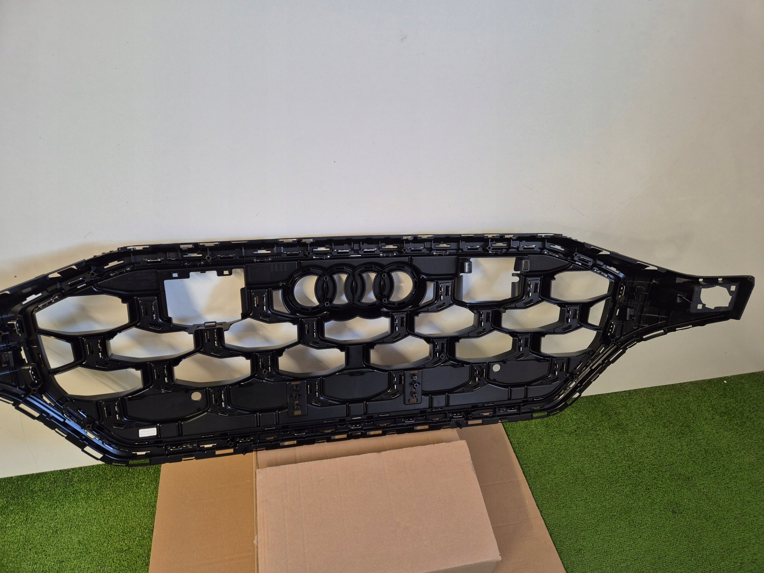 Audi Q8 Kühlergrill FRONTGRILL Kühlergitter 4M8853651 - Thumbnail 7