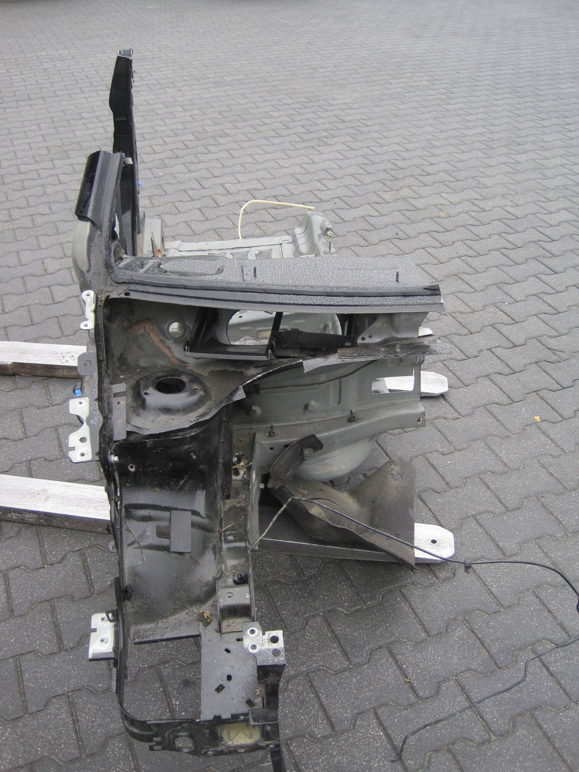 Quarto LONGHERONE Destro Anteriore PEUGEOT 2008 e