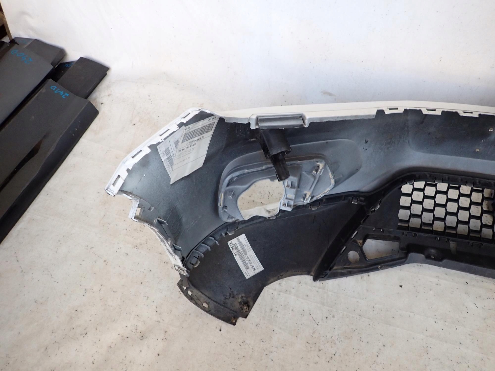 VW TIGUAN and 1 CROSS LIFT 11-16 bumper front front washer