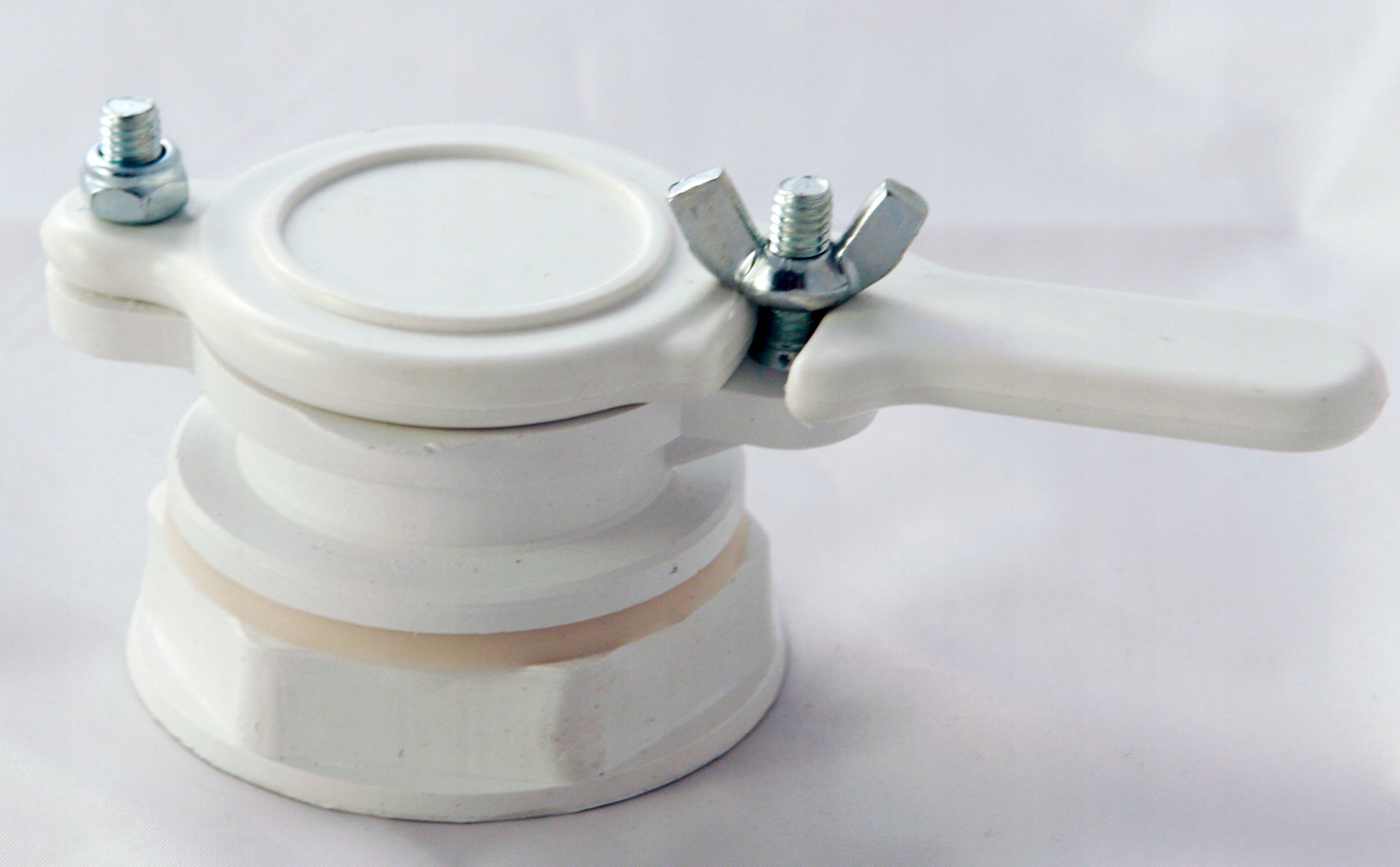 Zawór plastikowy spustowy do pojemników wiader odstojników na miód 2 cale Producent Łysoń