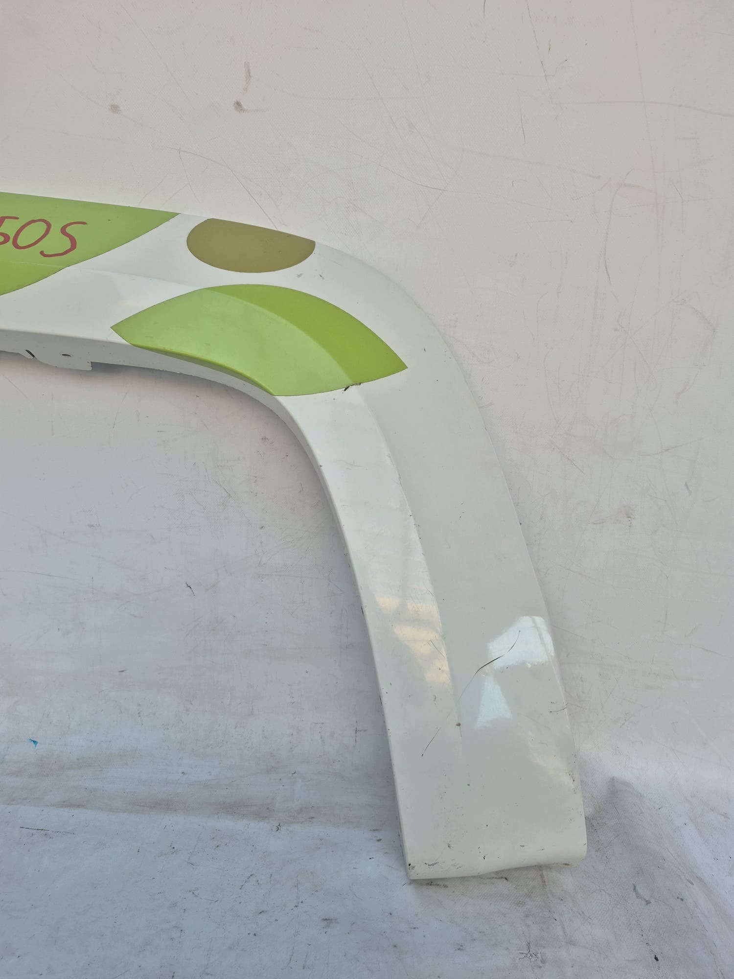 VW AMAROK and 1 09-20 moulding cap left rear part